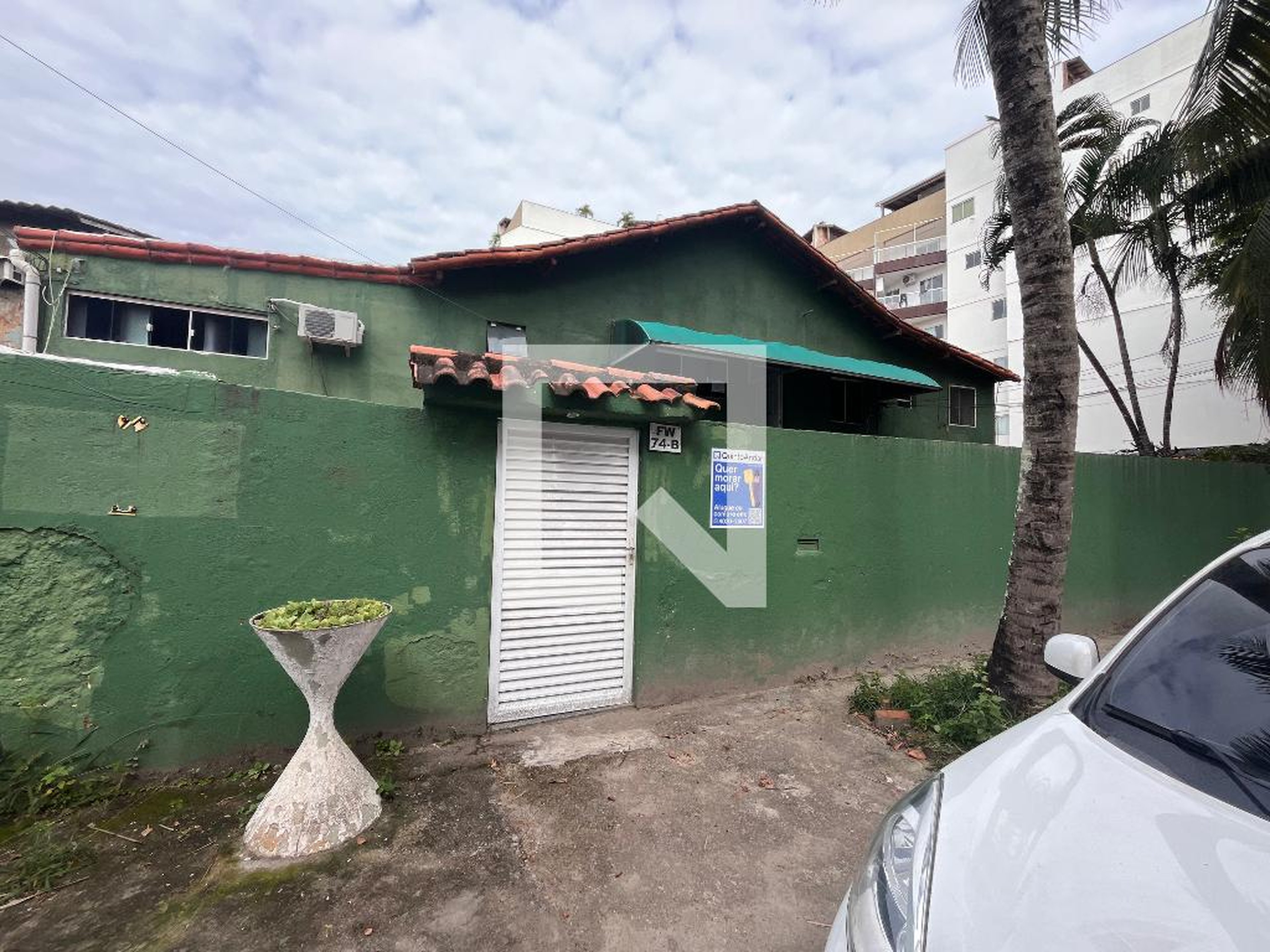 Fachada Condomínio em Rua FW, 74