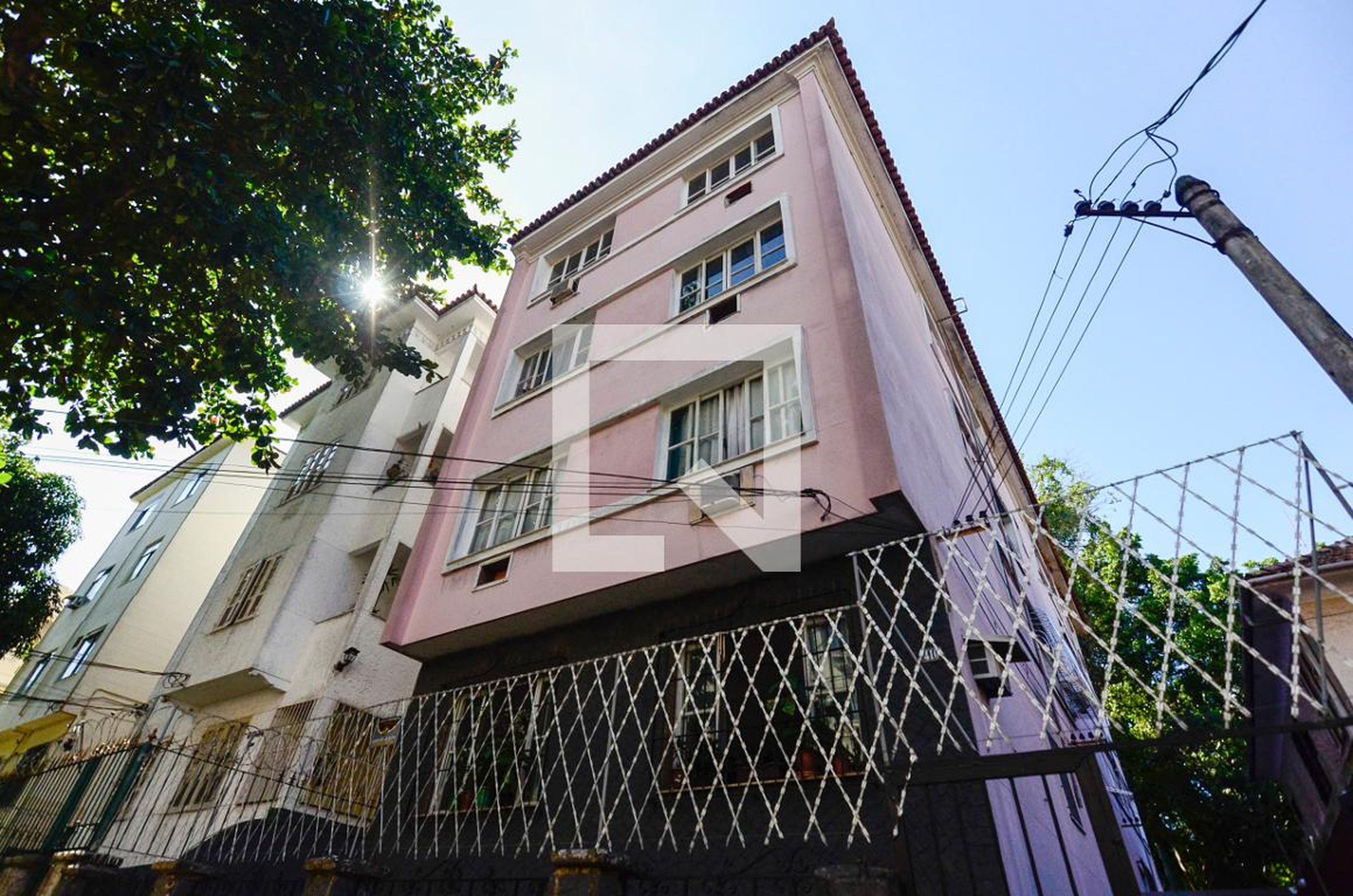 Fachada Condomínio em Rua Engenheiro Gama Lôbo, 410