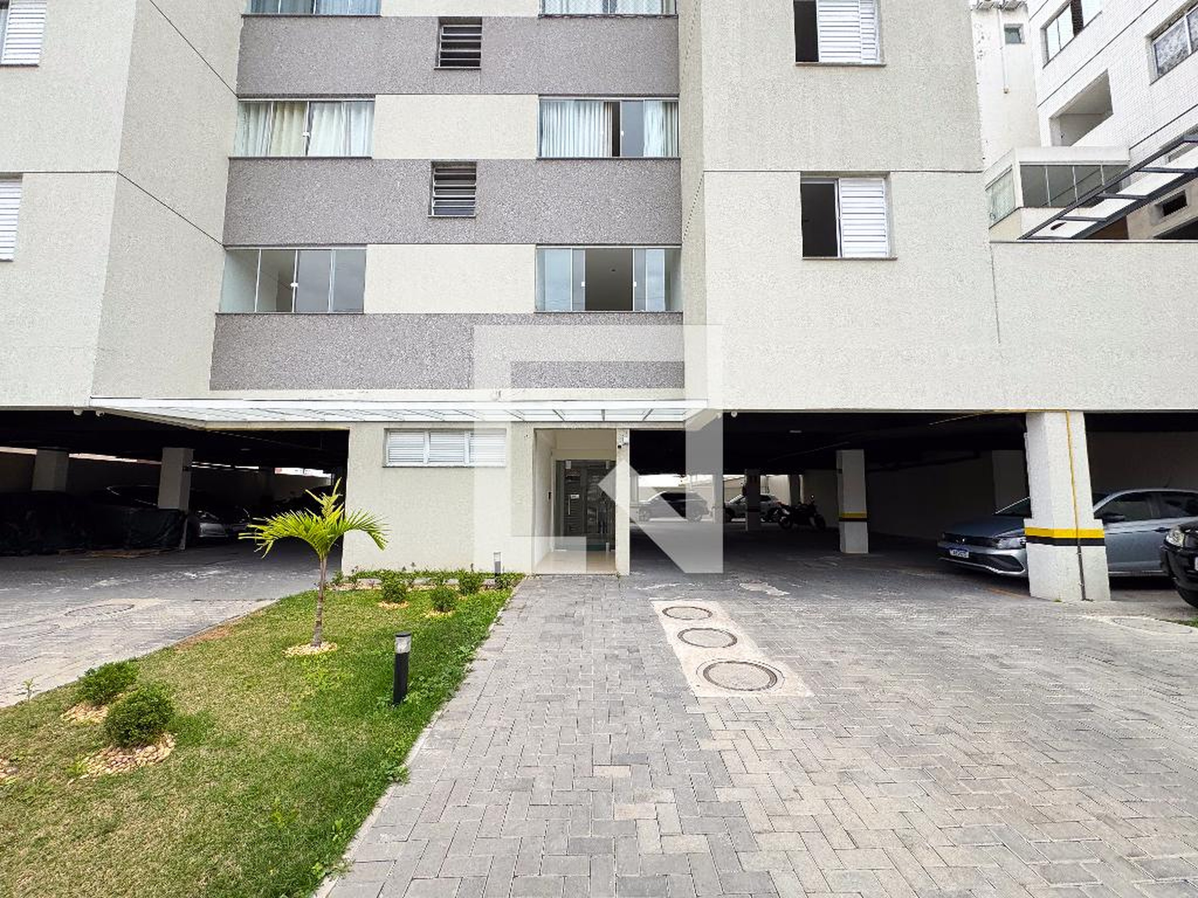 Fachada Condomínio em Rua Antonio Henriques Nogueira, 404