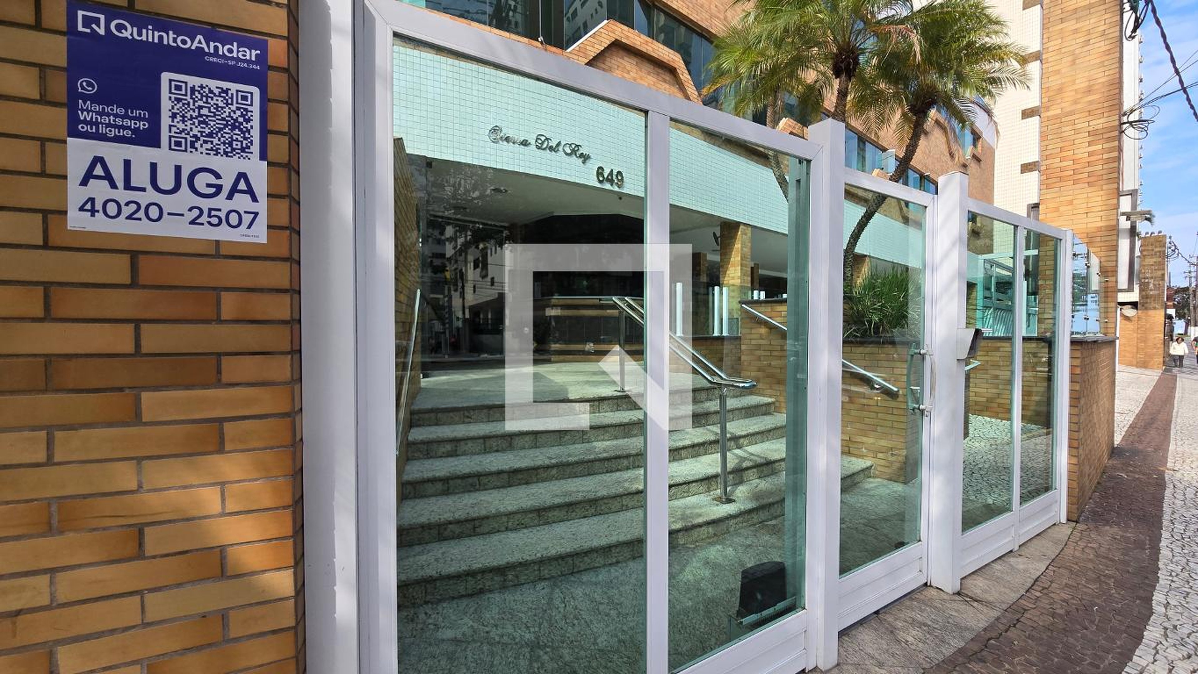 Fachada Condomínio Sierra del Rey