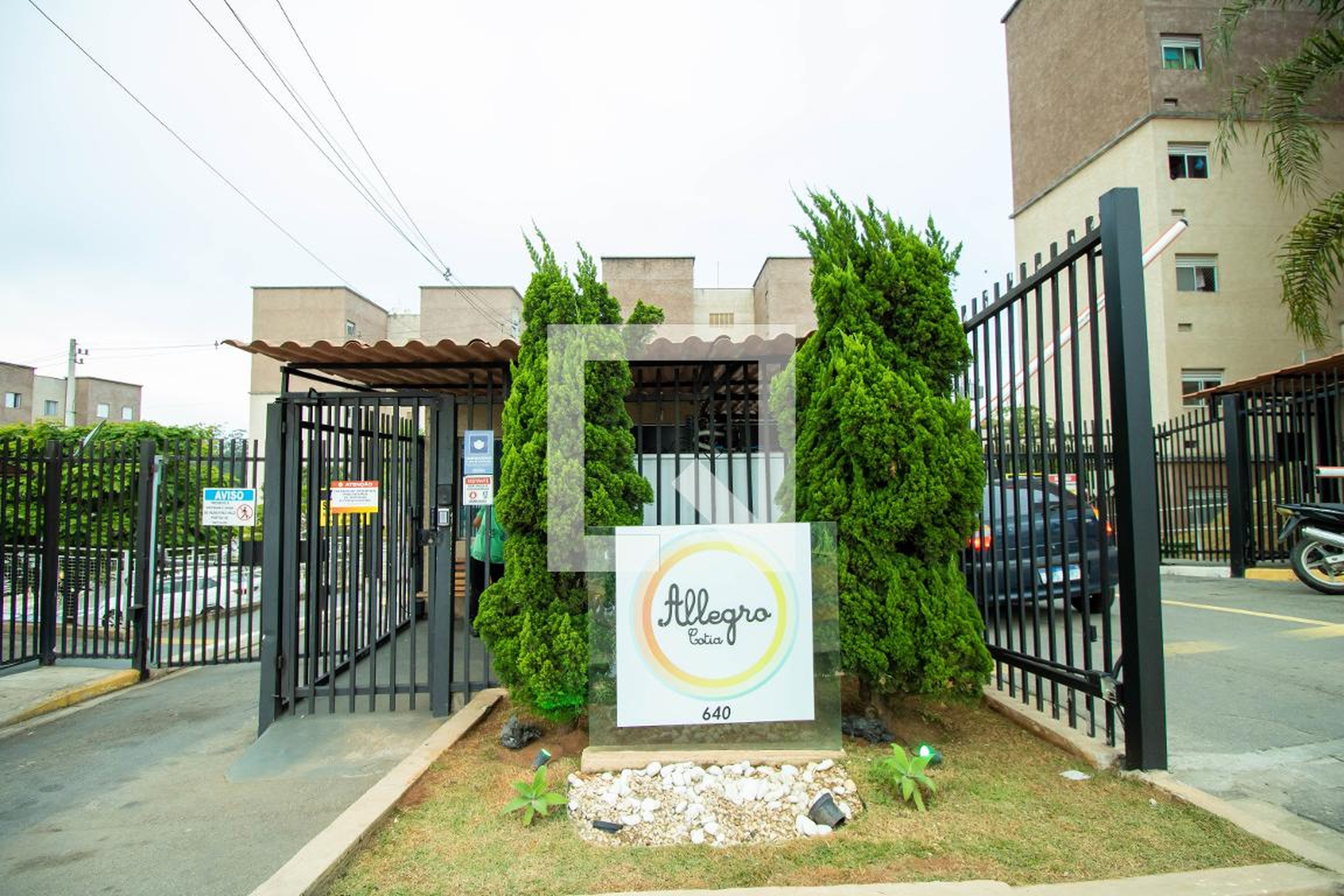 Fachada do condomínio Condomínio Allegro Cotia