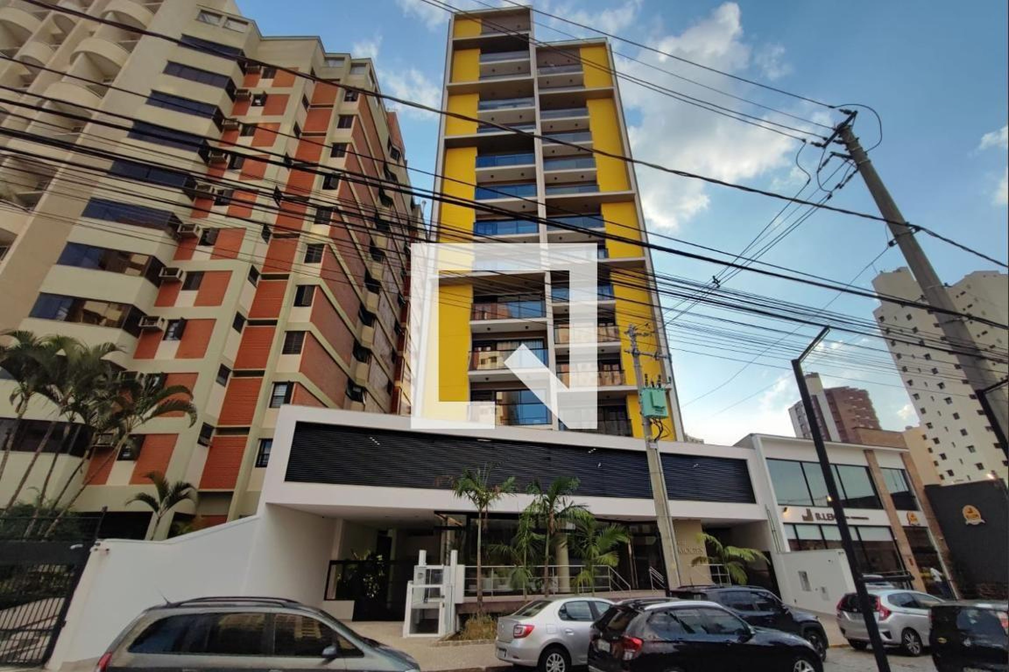 Fachada do Condomínio Condomínio Limoges