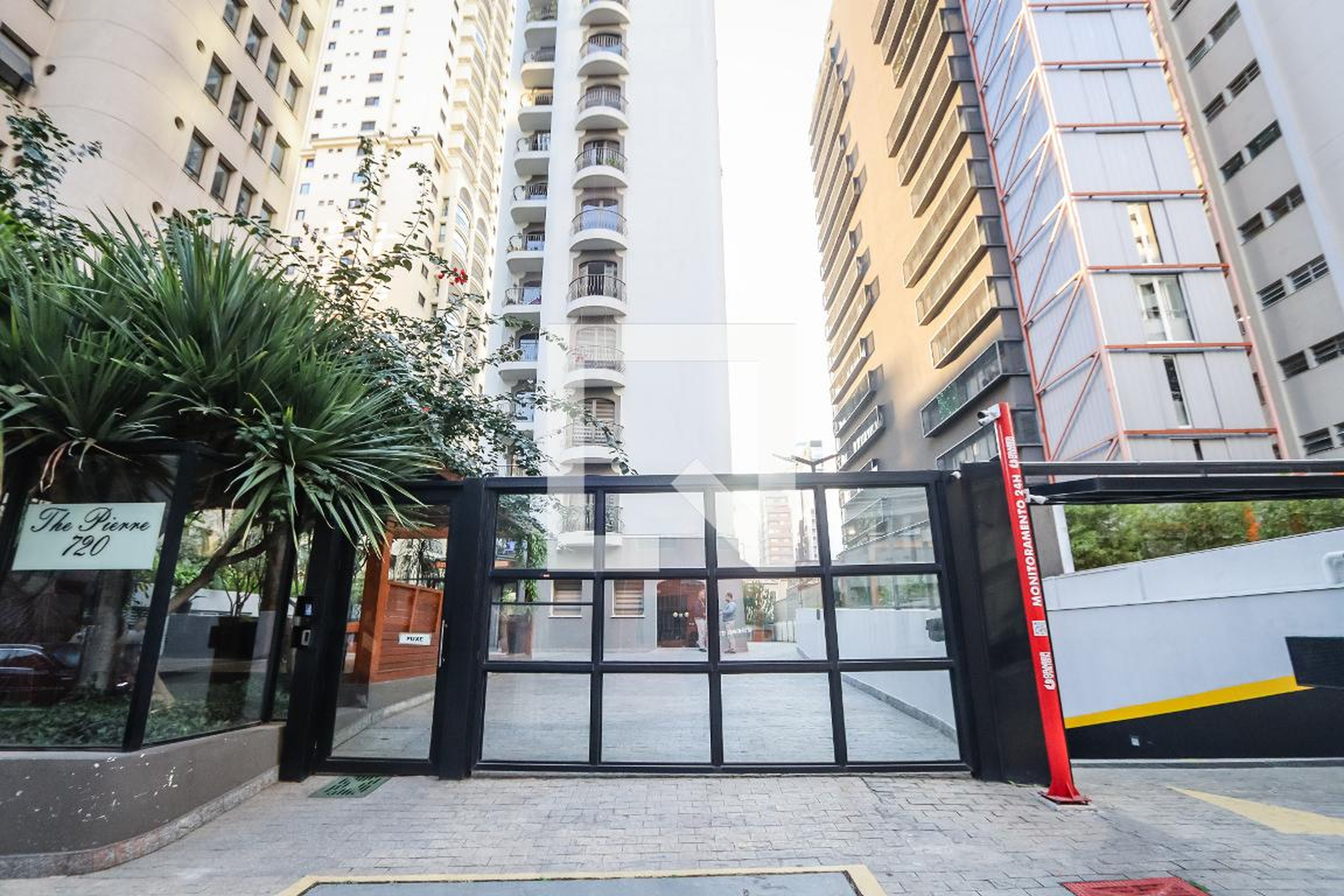 Fachada Edifício Cal Service Flat The Pierre