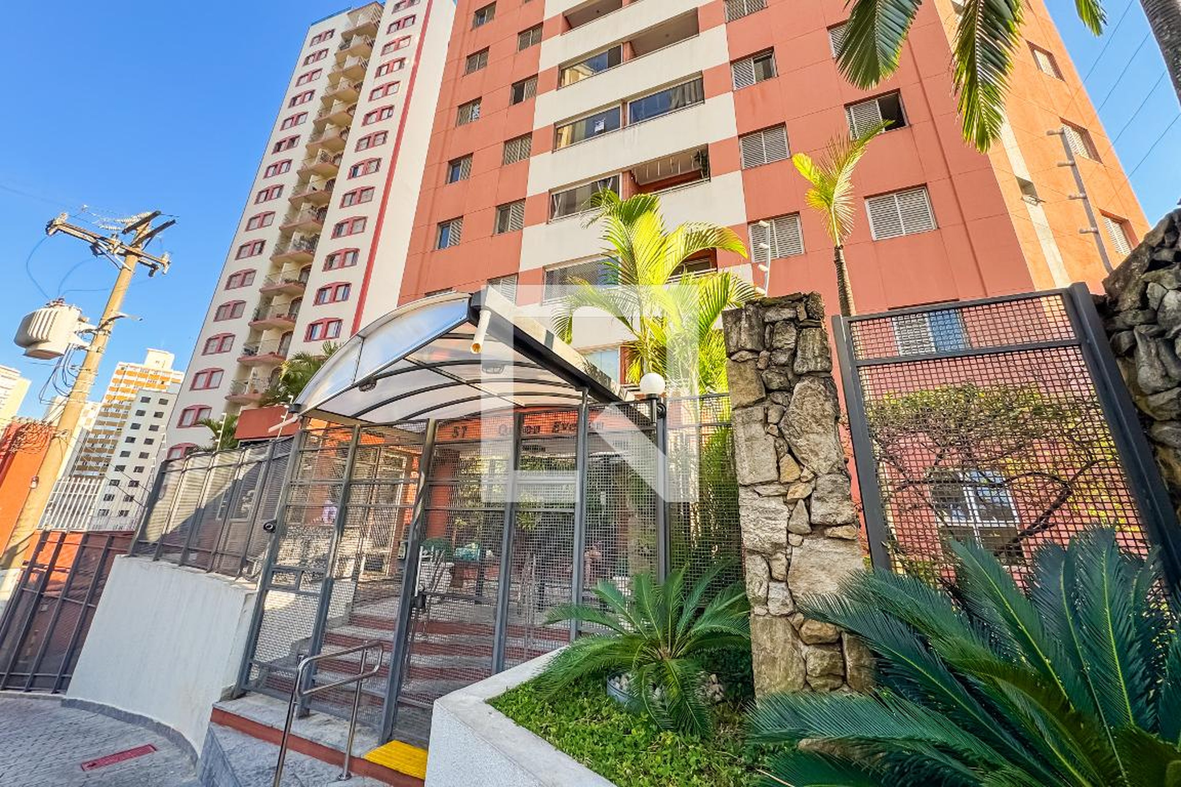 Fachada Edifício Queen Evellen