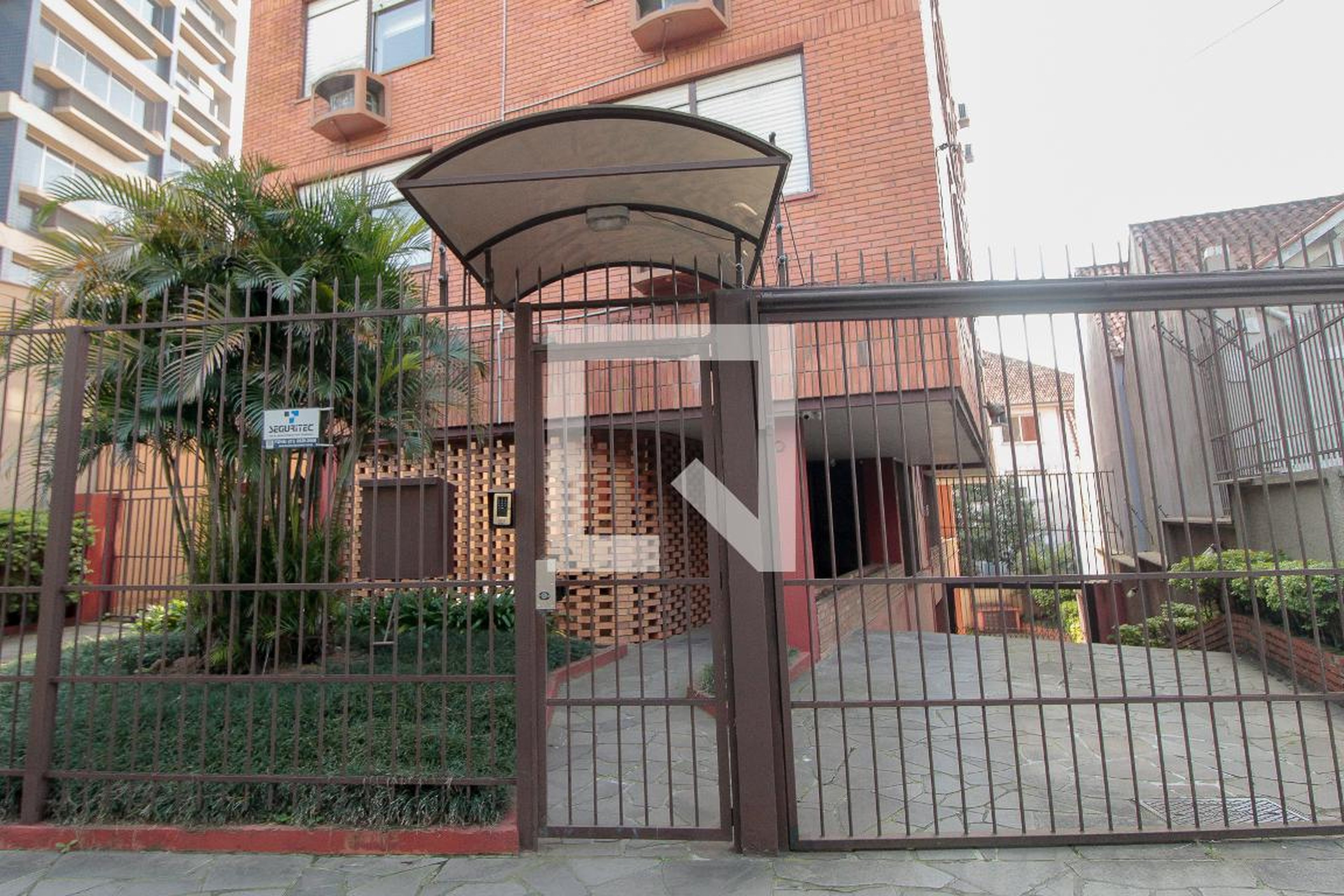 Fachada Condomínio em Praça Alberto Ramos, 840