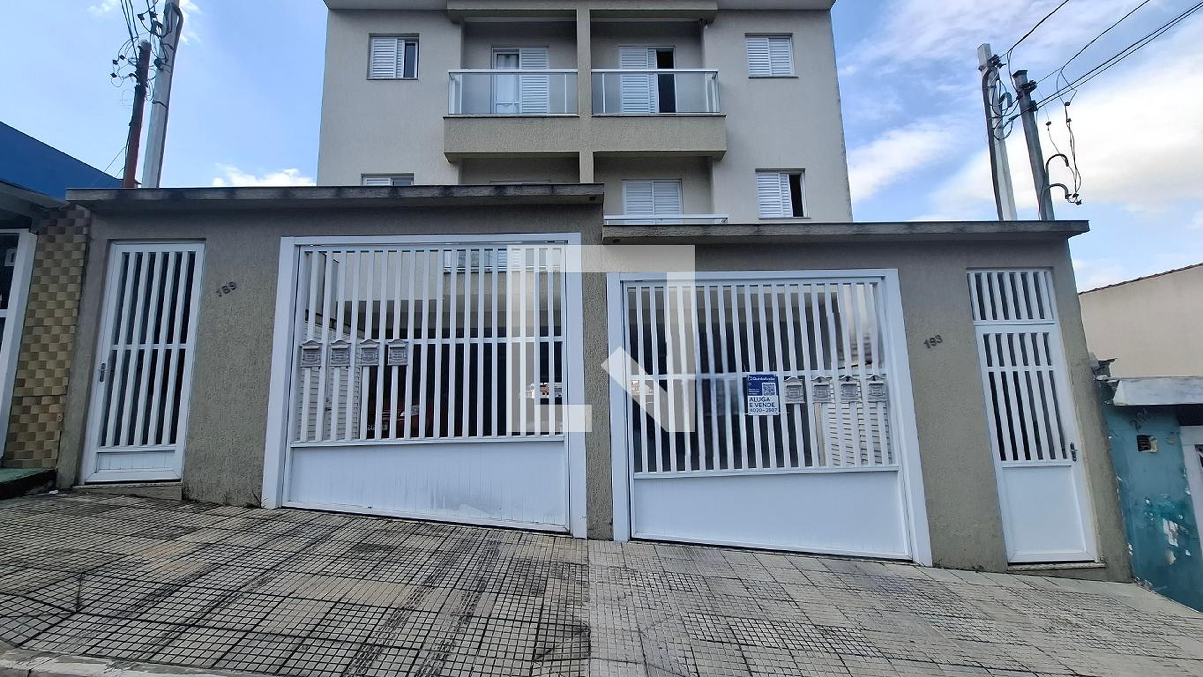 Fachada Condomínio em Rua Itacolomi, 193