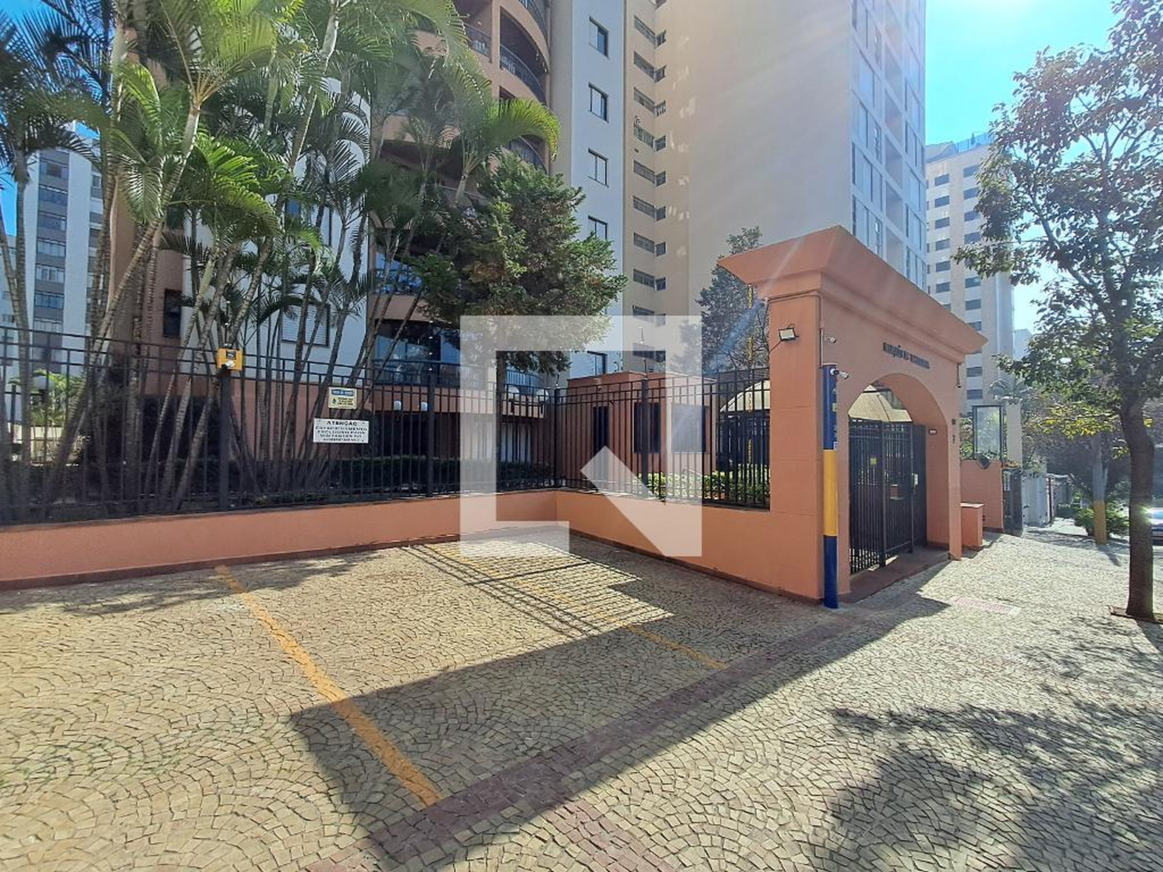 Fachada Condomínio Con Edif Marques Tarragona