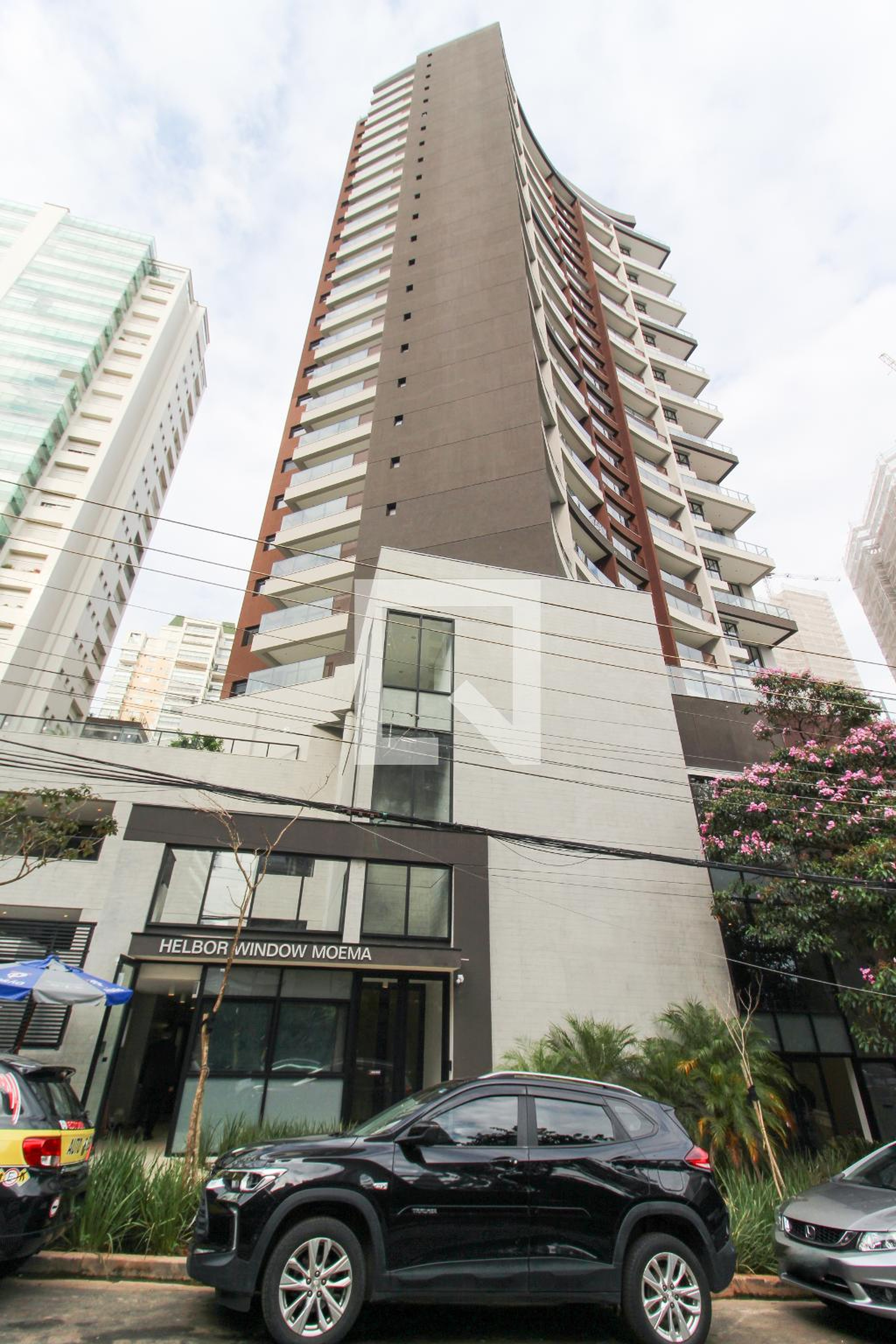 Fachada Condomínio em Avenida Açocê, 51