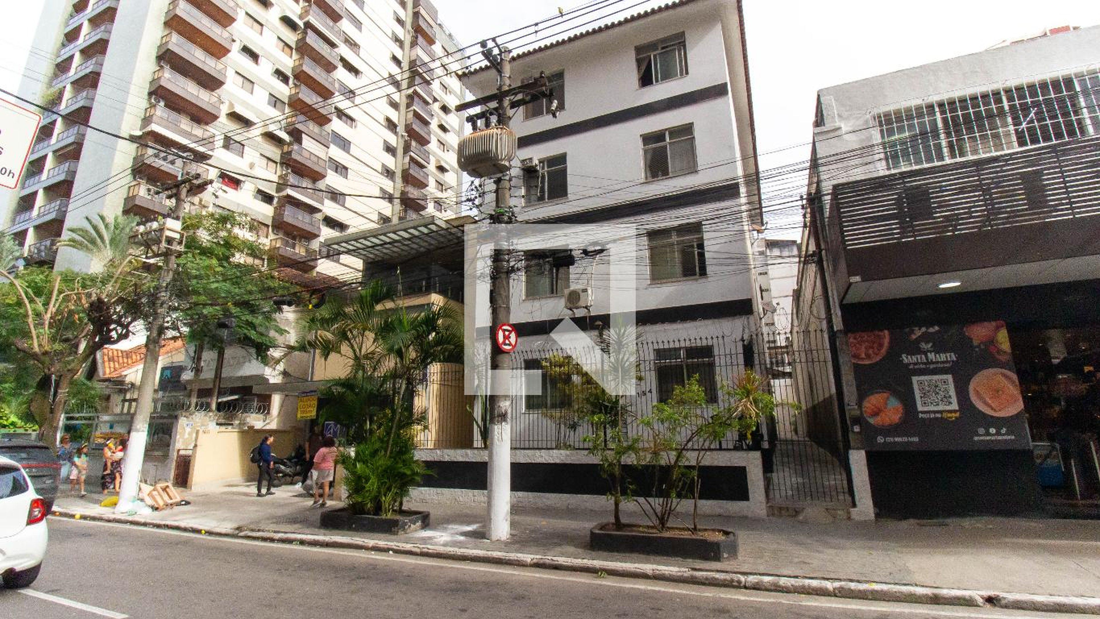 Fachada Condomínio em Rua Mem de Sá, 152