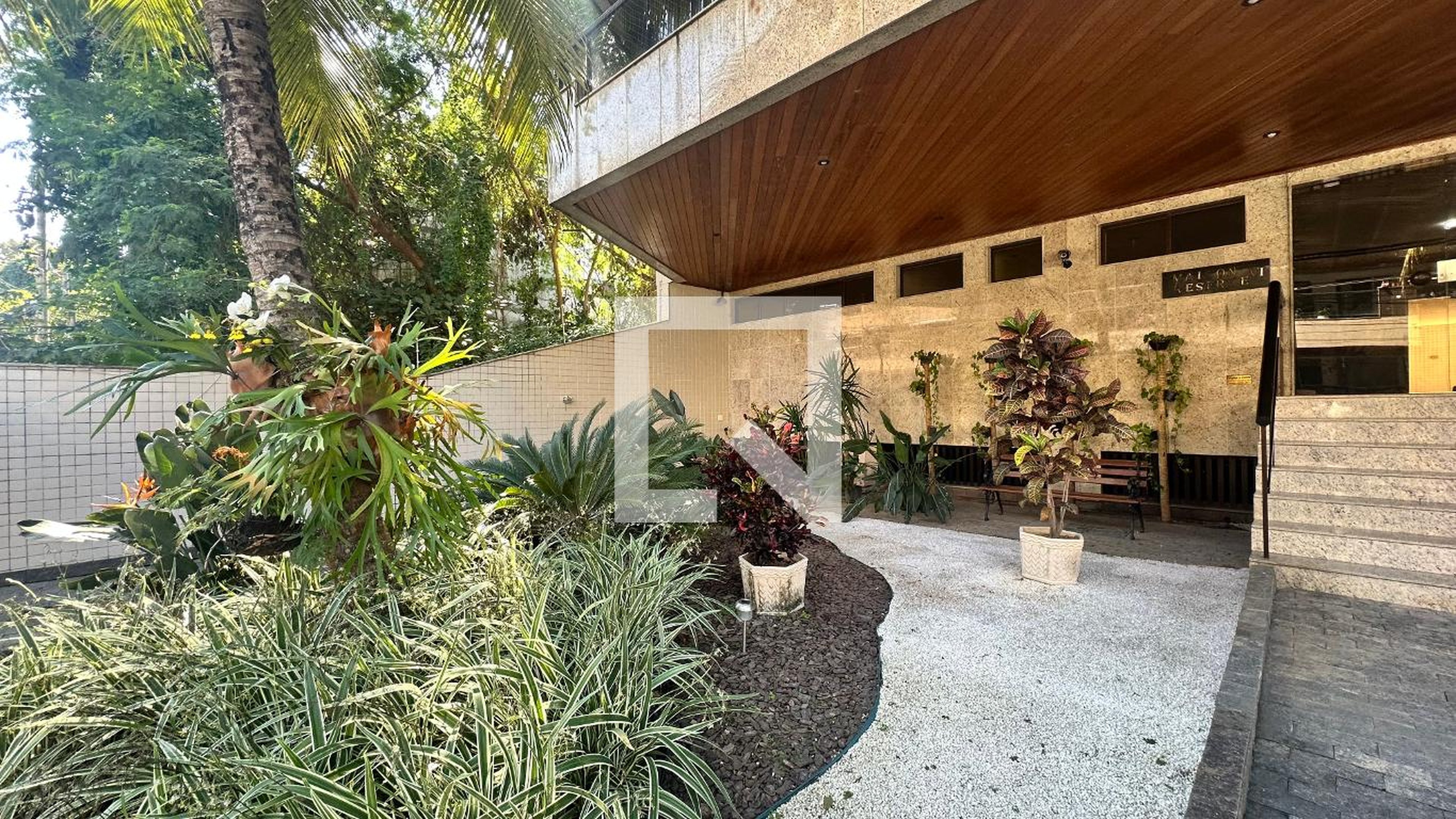 Fachada Condomínio em Rua Murilo Araújo, 583