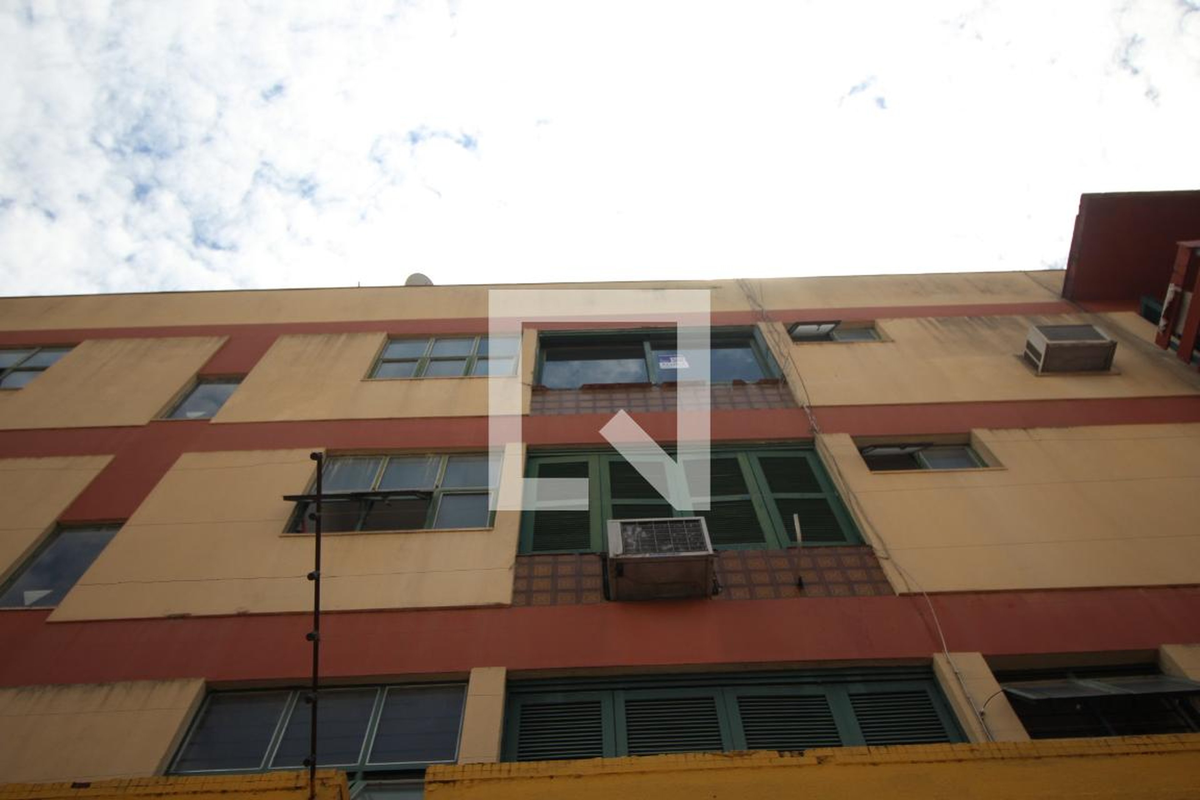 Fachada Condomínio em Rua Hoffmann, 386