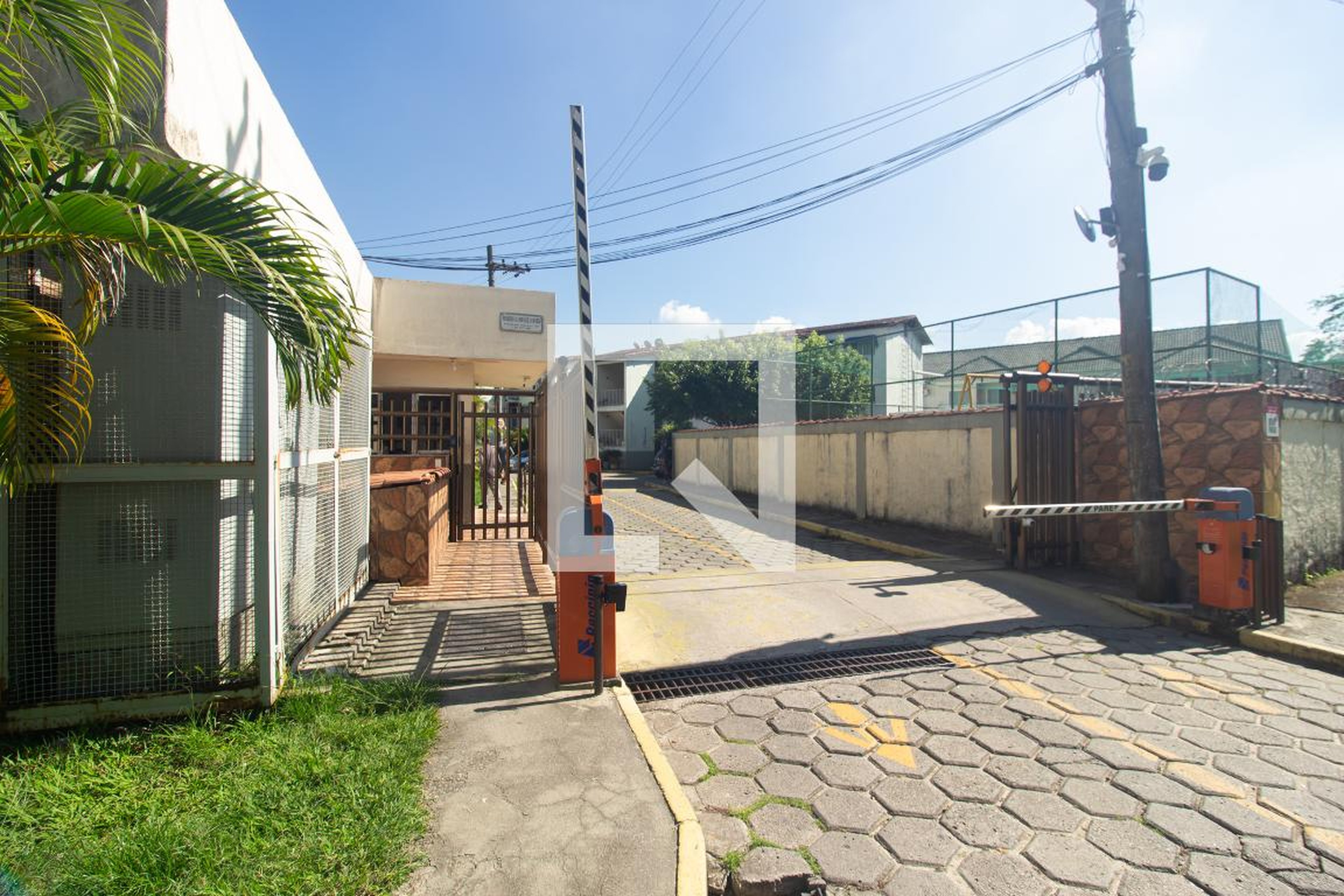 Fachada do condomínio Residencial Village Horacio Camargo