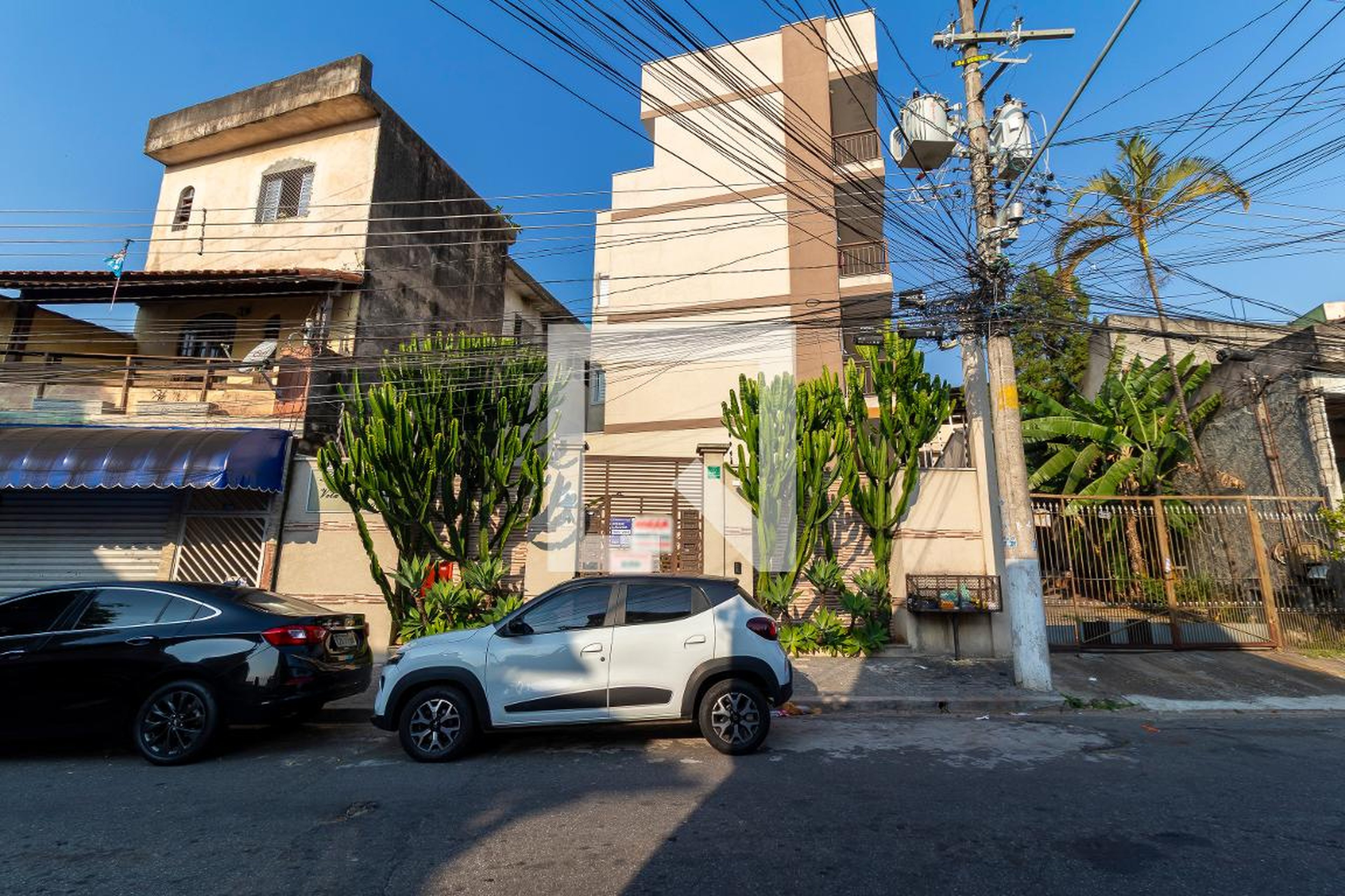 Fachada Condomínio em Rua Cachoeira Utupanema, 299