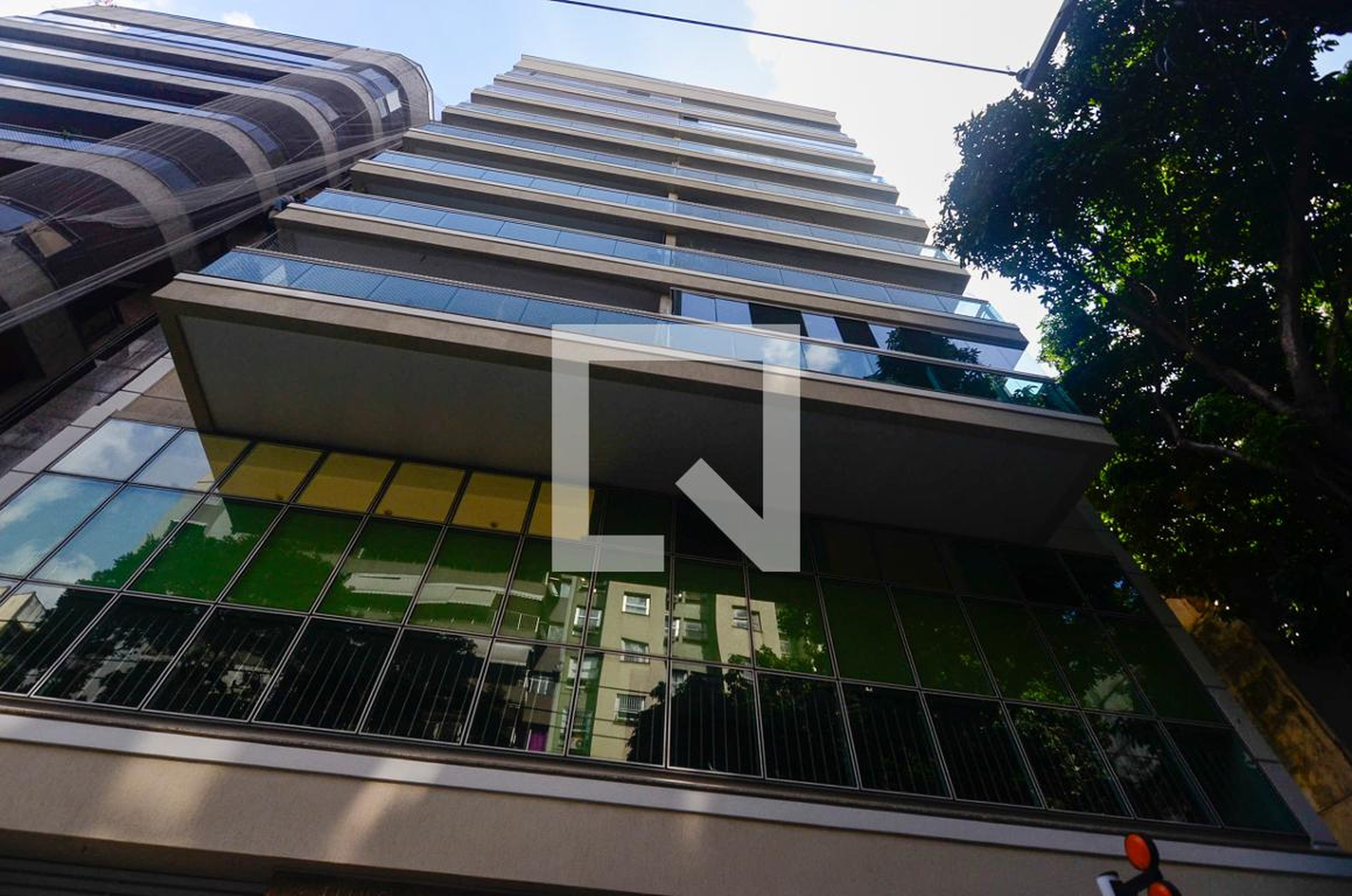 Fachada Condomínio em Rua Antônio Basílio, 330