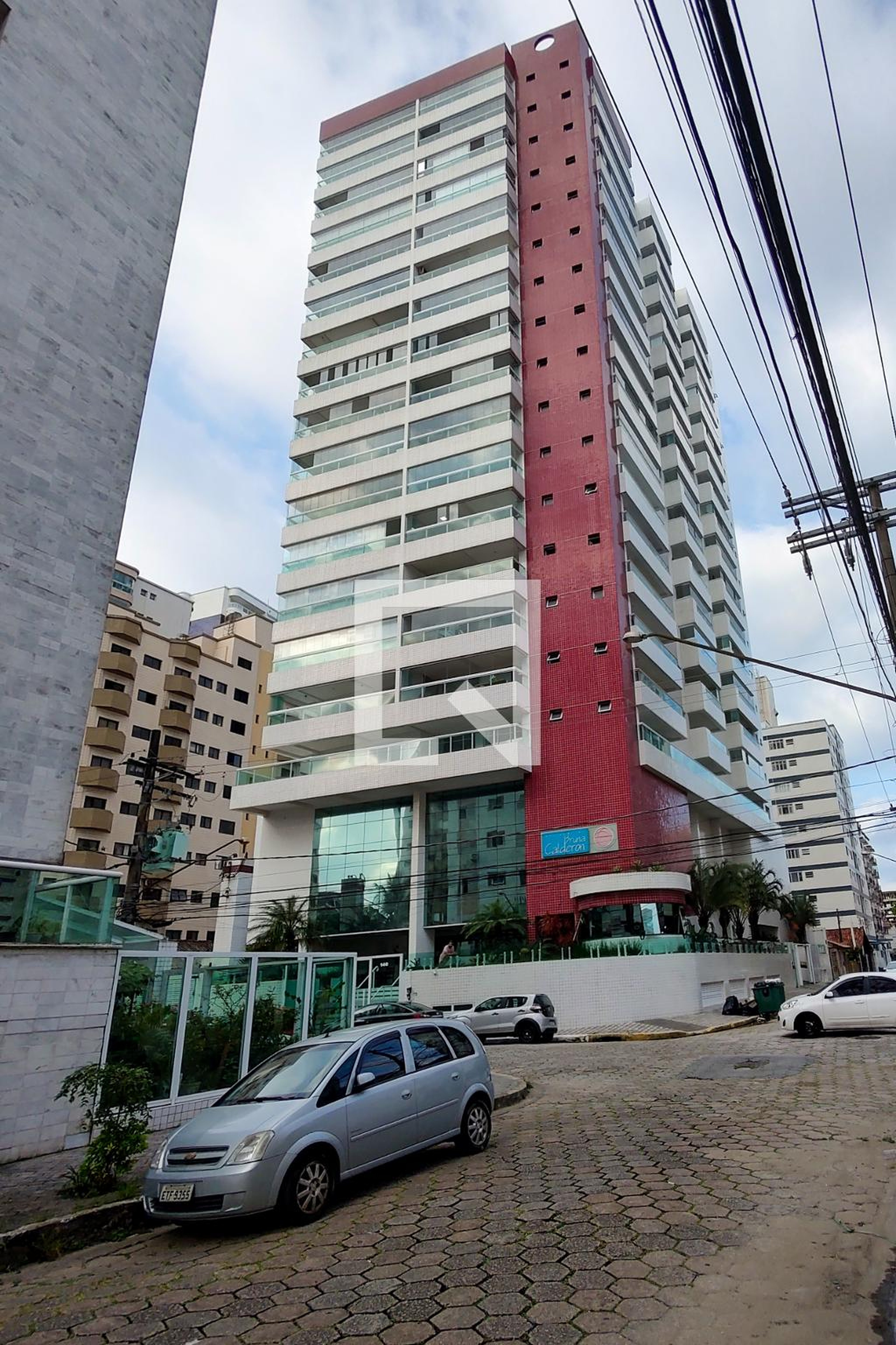 Fachada do Prédio Condomínio Bruna Calderon