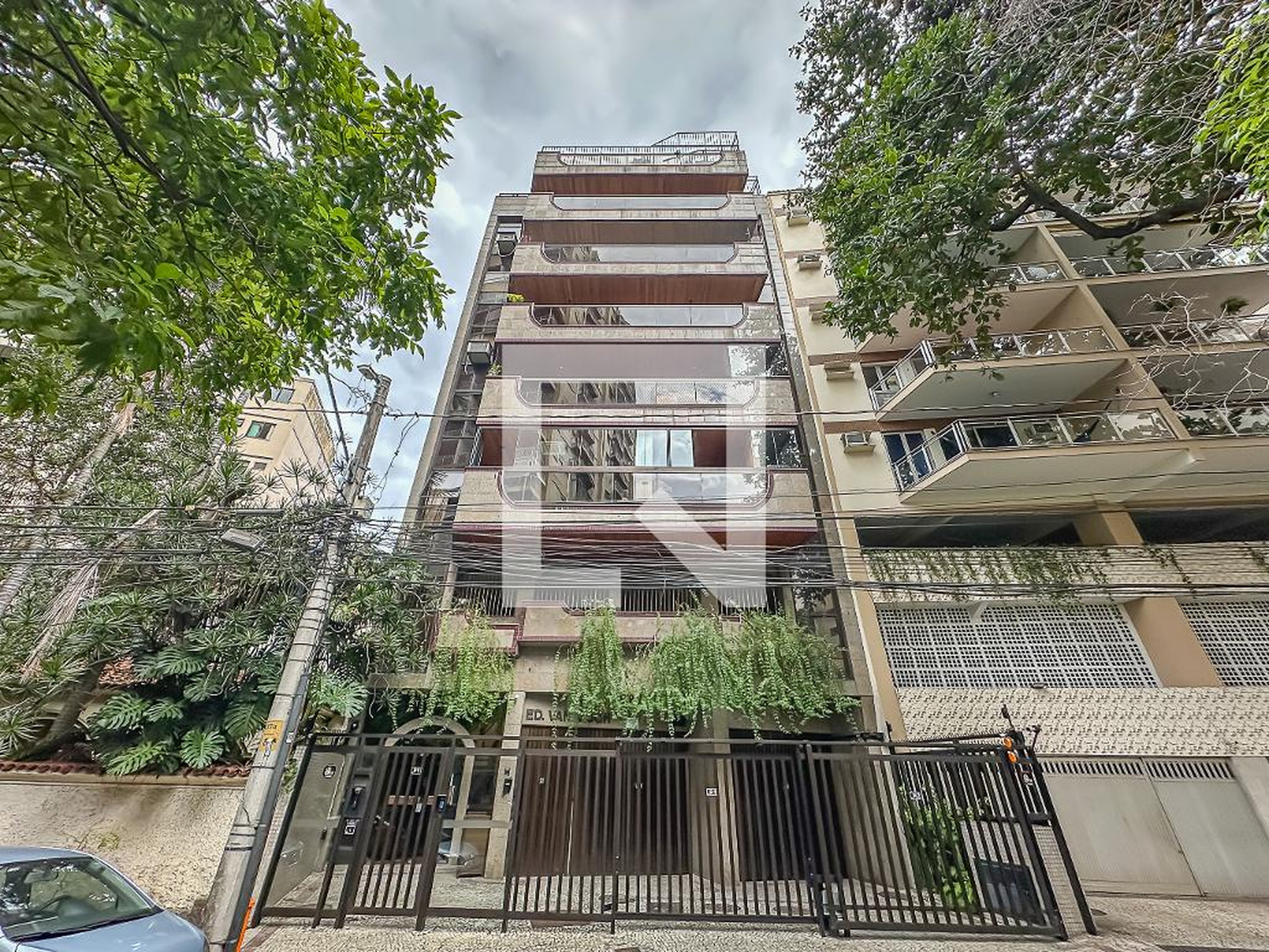 Fachada Condomínio Van Gogh