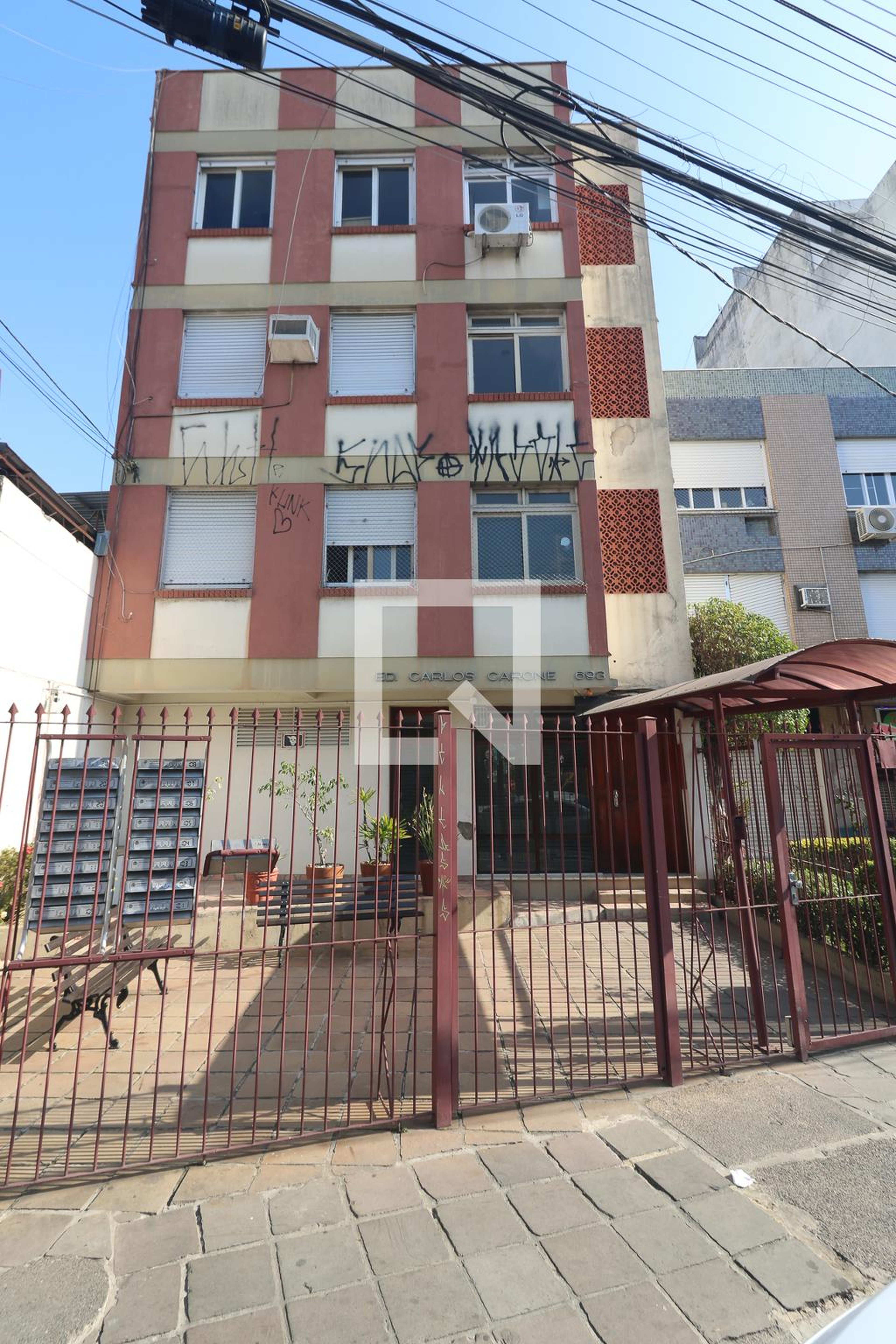 Fachada do Prédio Edifício Carlos Carone