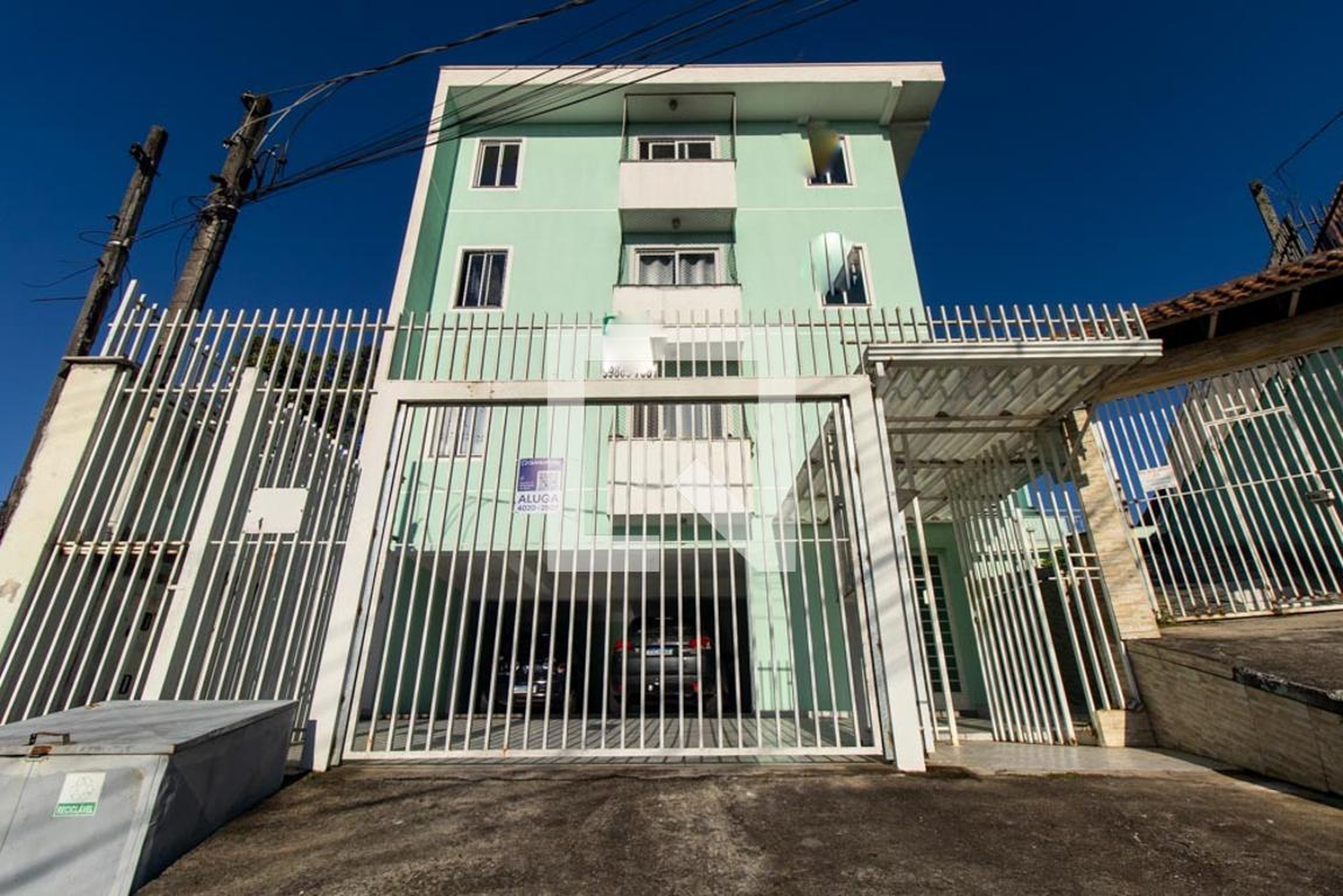 Fachada do Condomínio Condomínio em Rua Sete Lagoas, 271