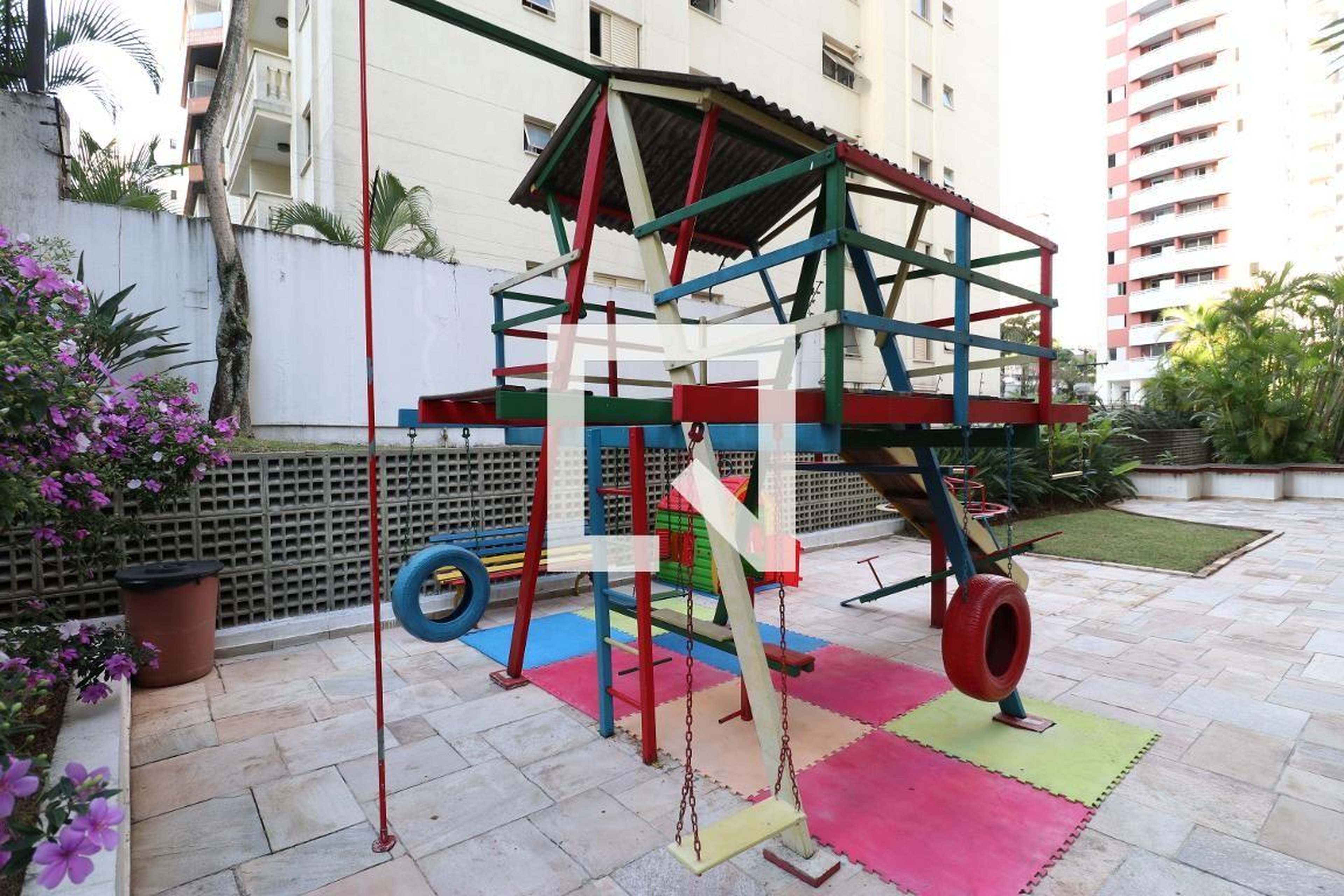 Playground - Edifício Lords Residence