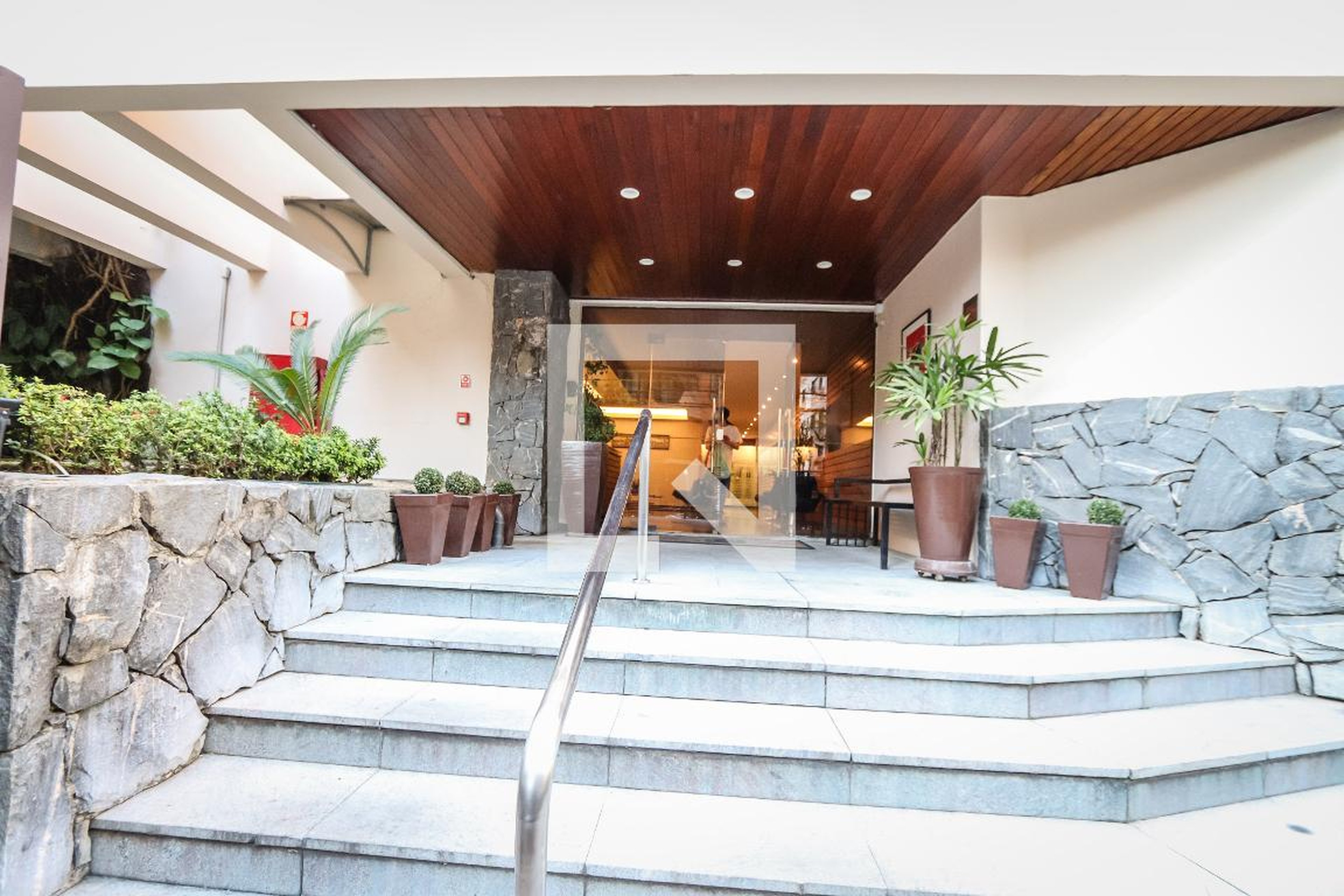 Entrada - New Star Residence