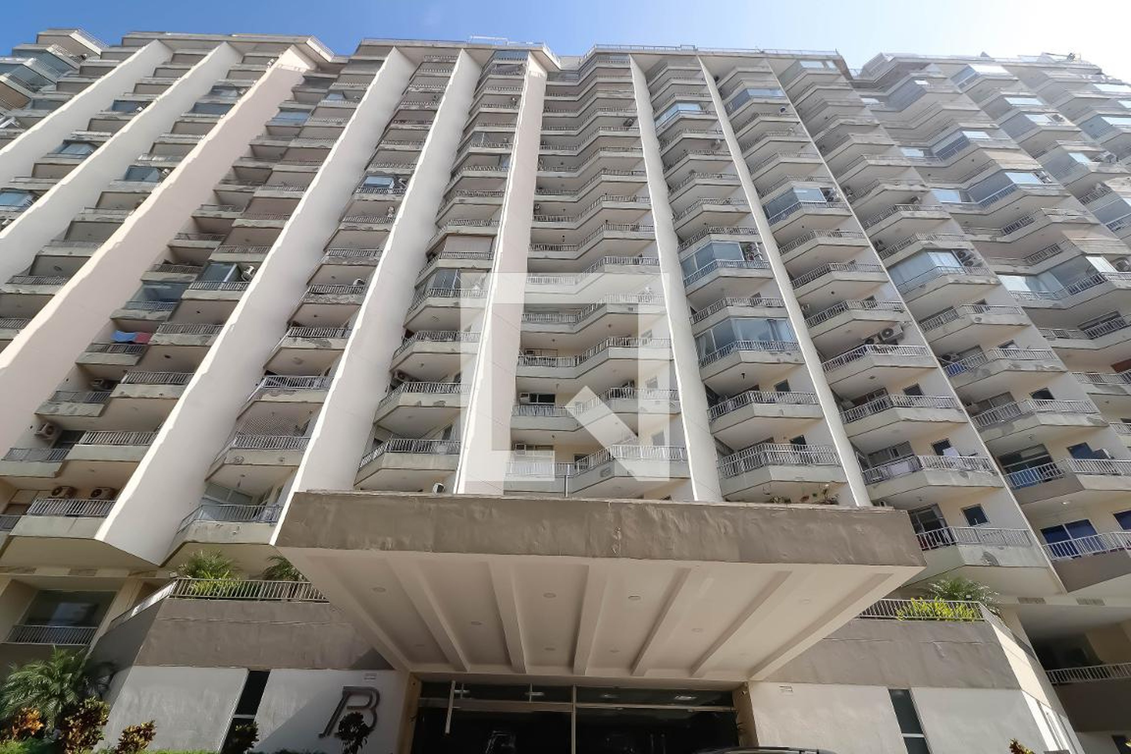 Fachada Condomínio Barra Palace