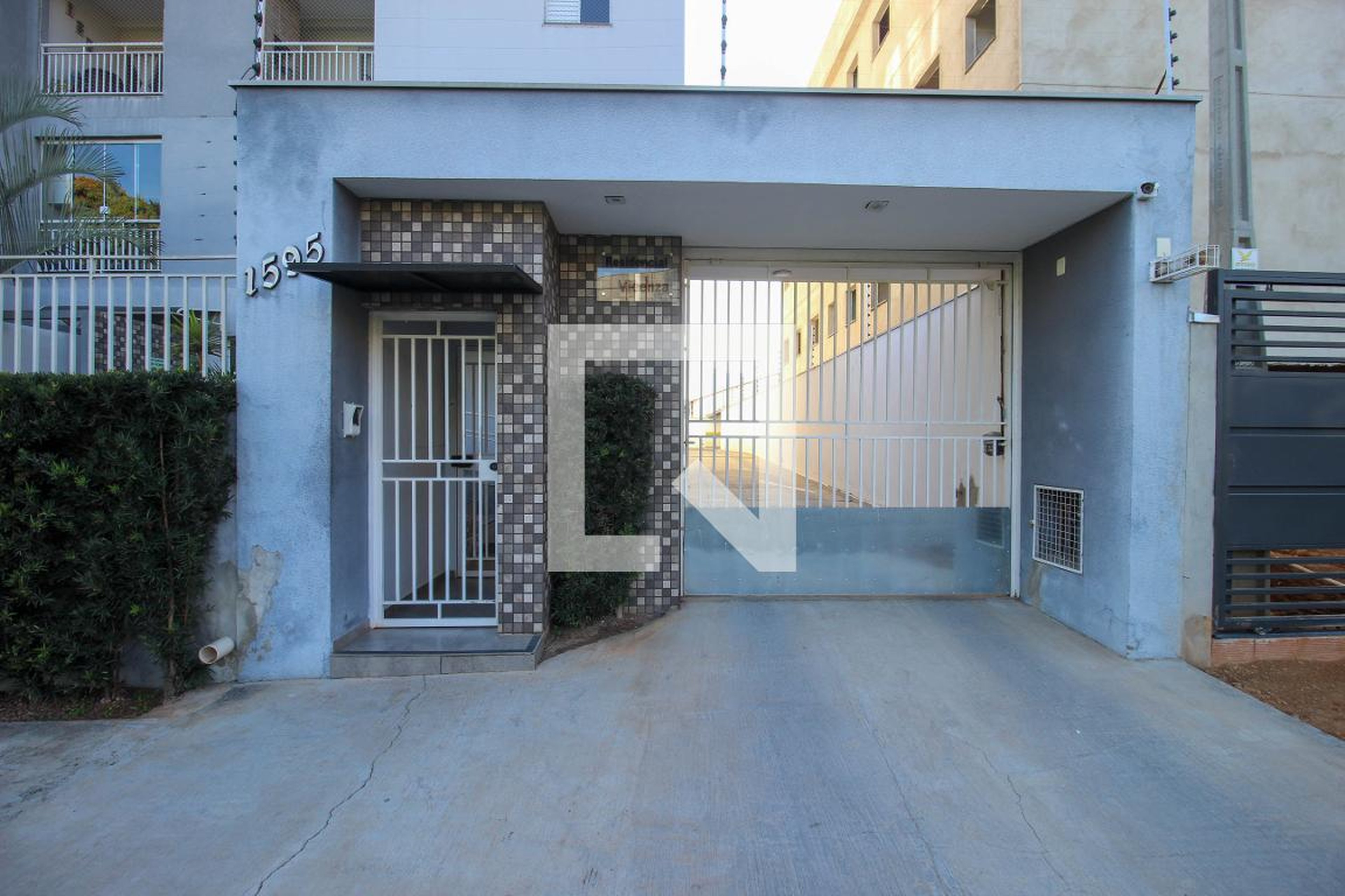 Fachada Condomínio em Rua Olympia Baddini Rocha, 38