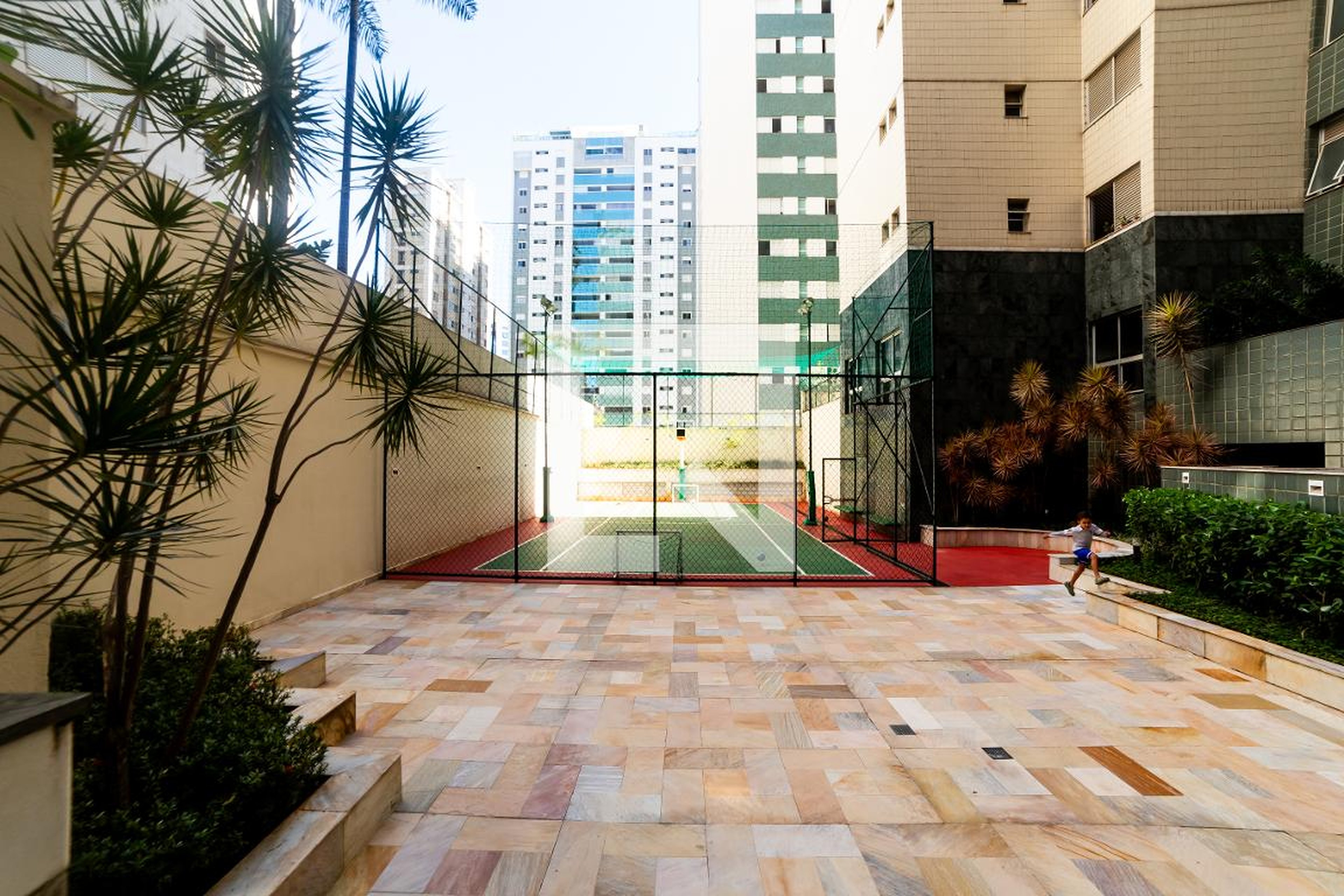 Quadra Esportiva - Edifício Max Linder