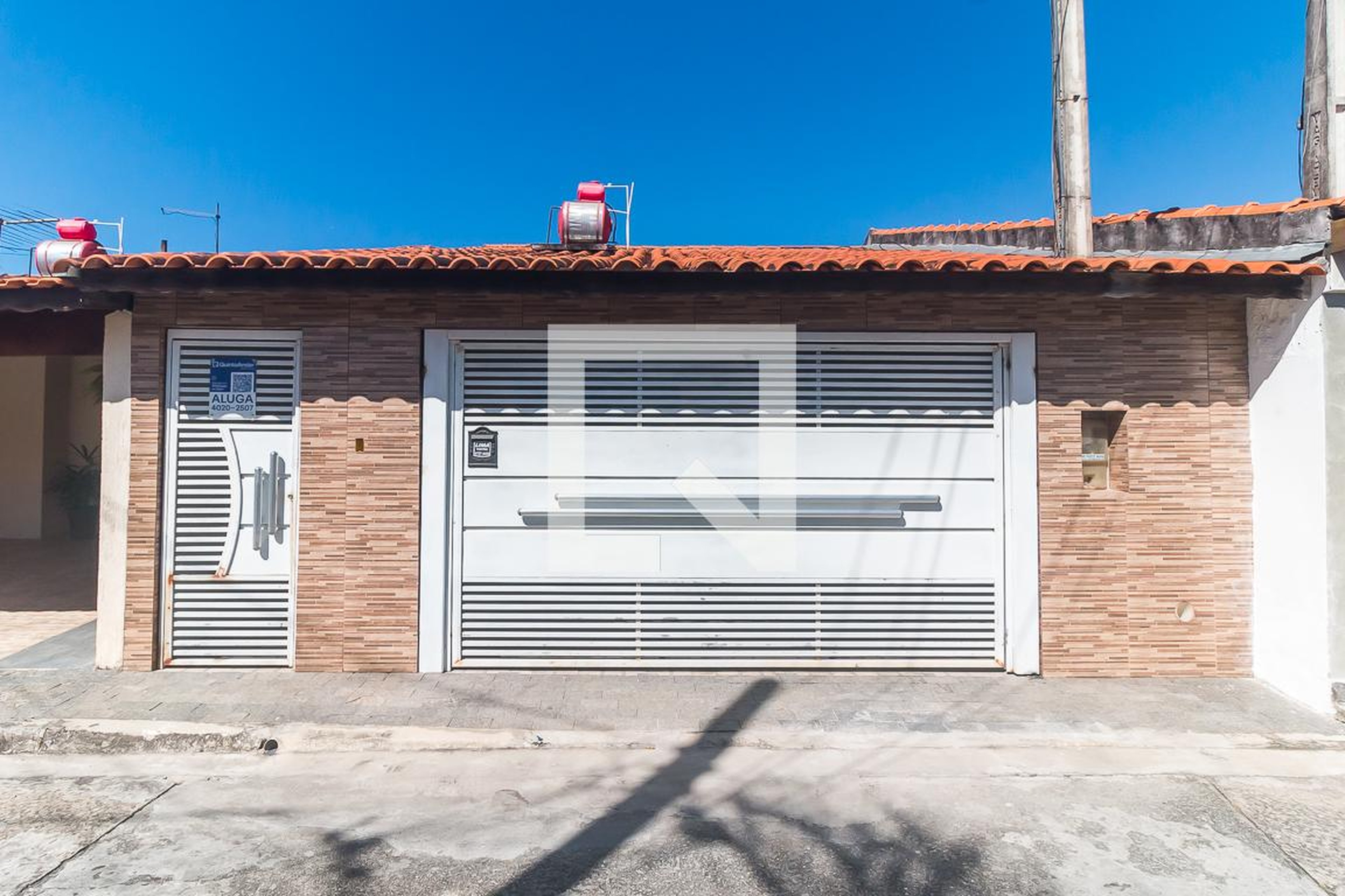 Fachada Condomínio em Estrada Jinichi Shigeno, 111