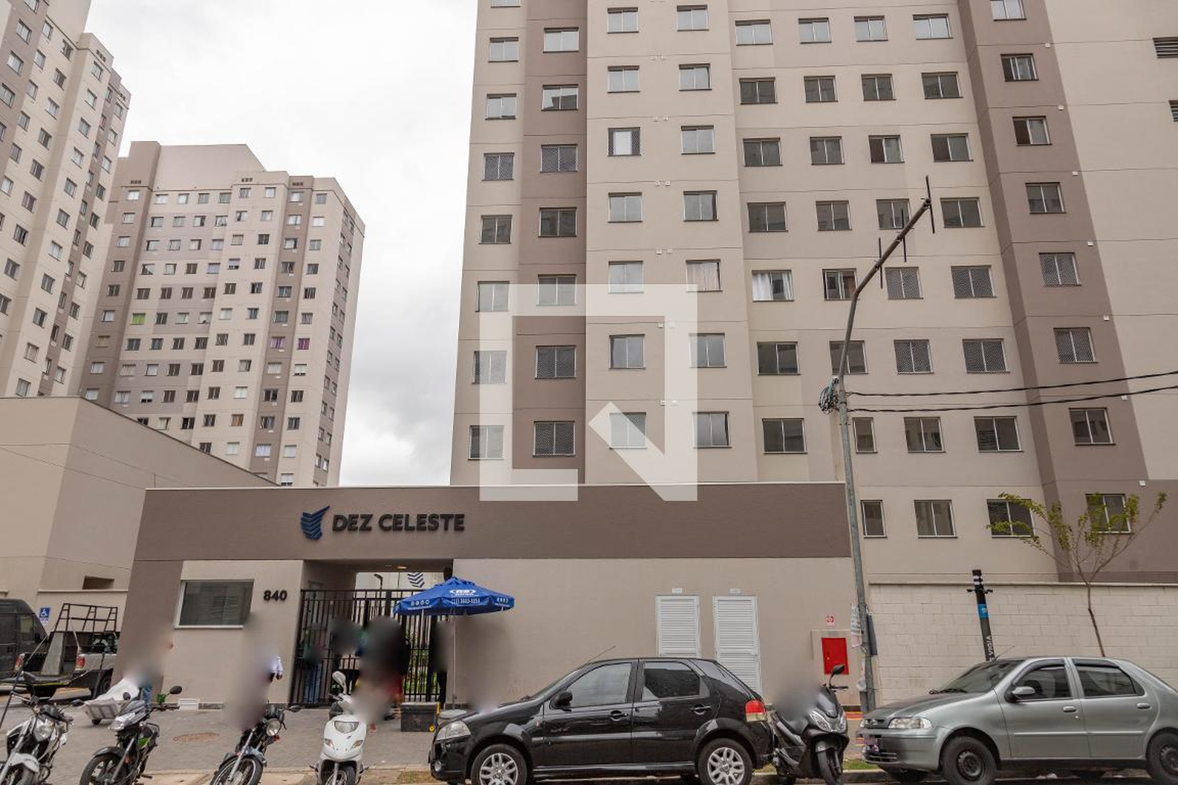 Fachada do condomínio Condomínio em Avenida dos Ourives, 1012