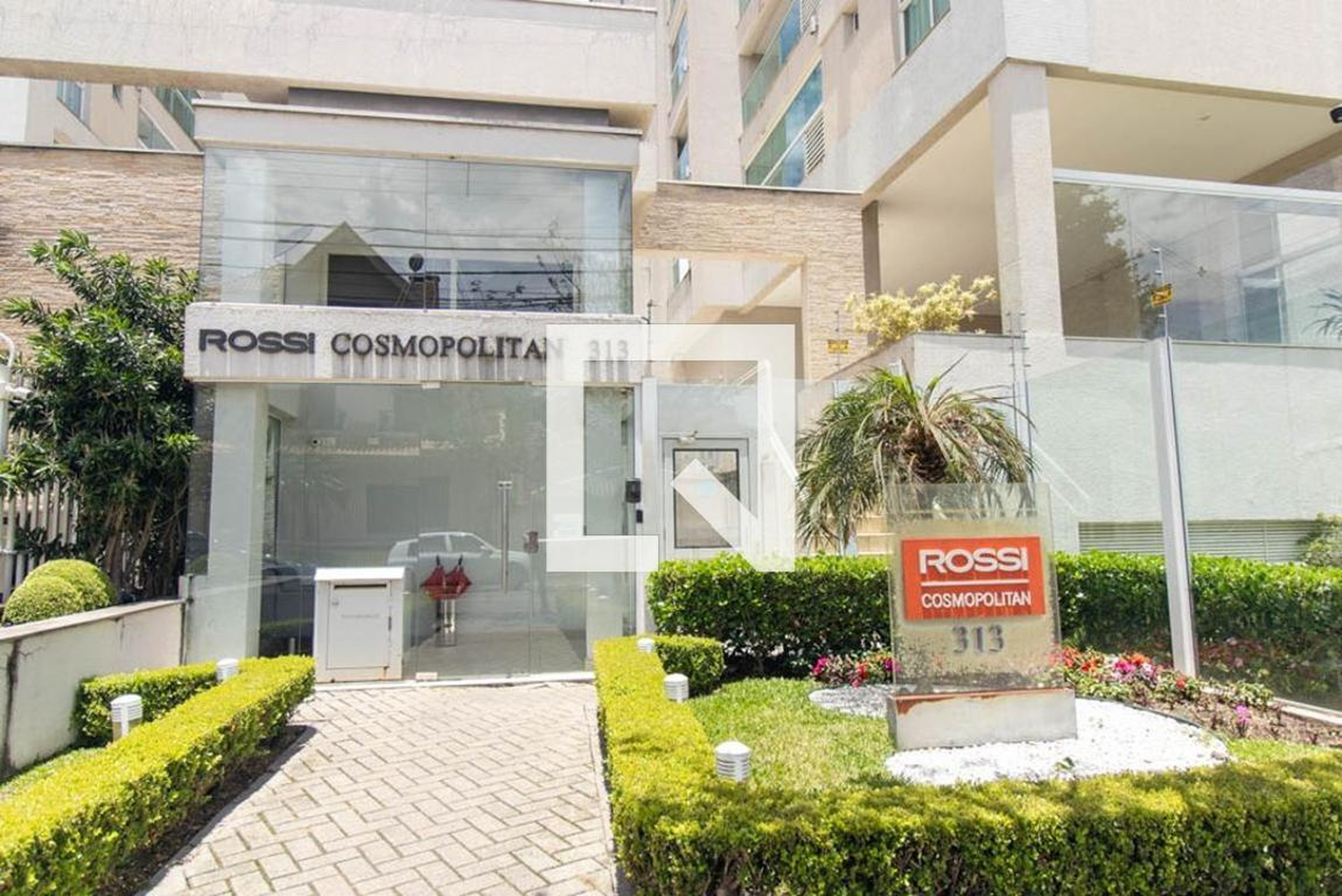 Fachada do Condomínio Condomínio Rossi Cosmopolitan