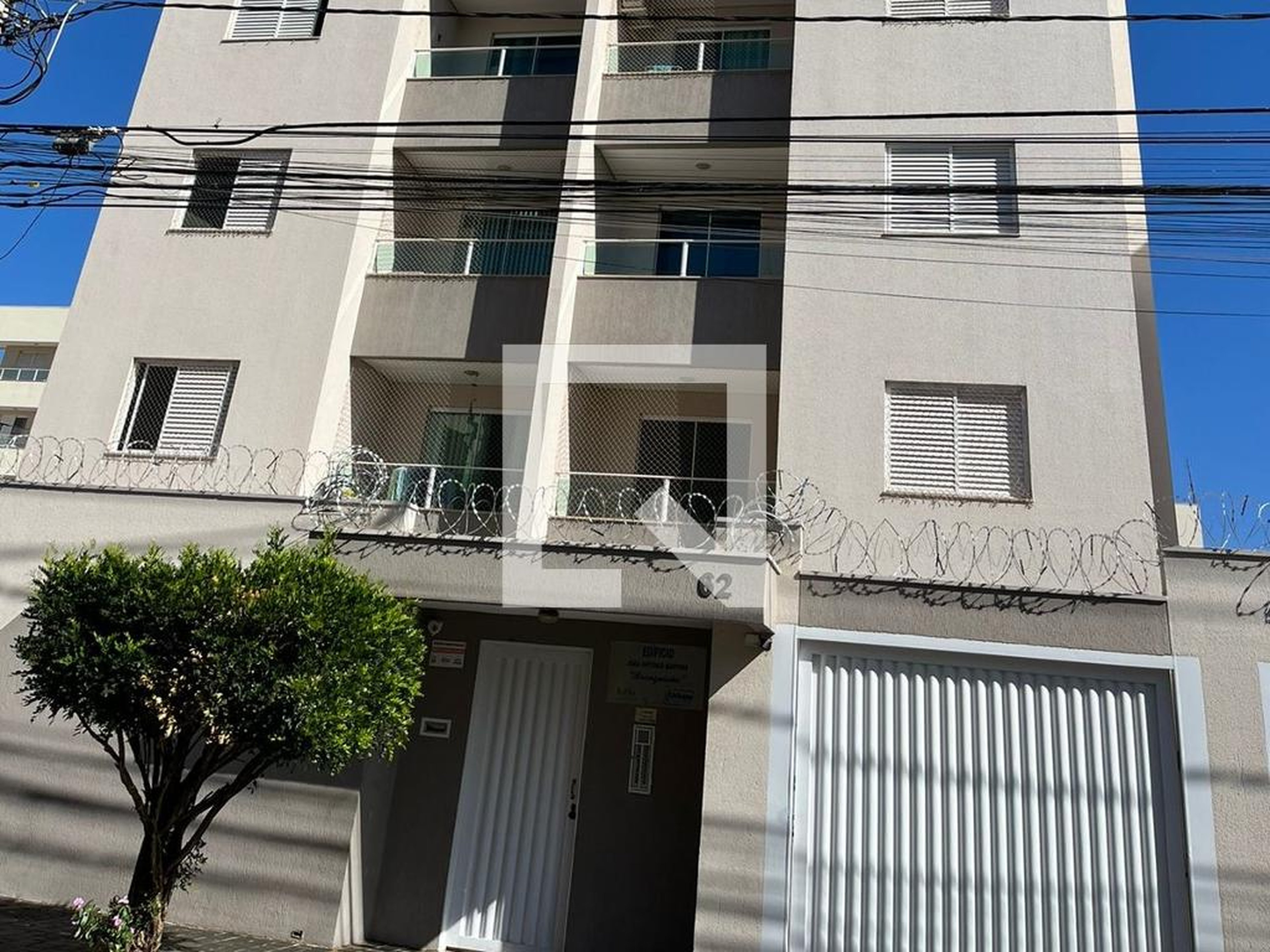 Fachada Residencial Branquinho