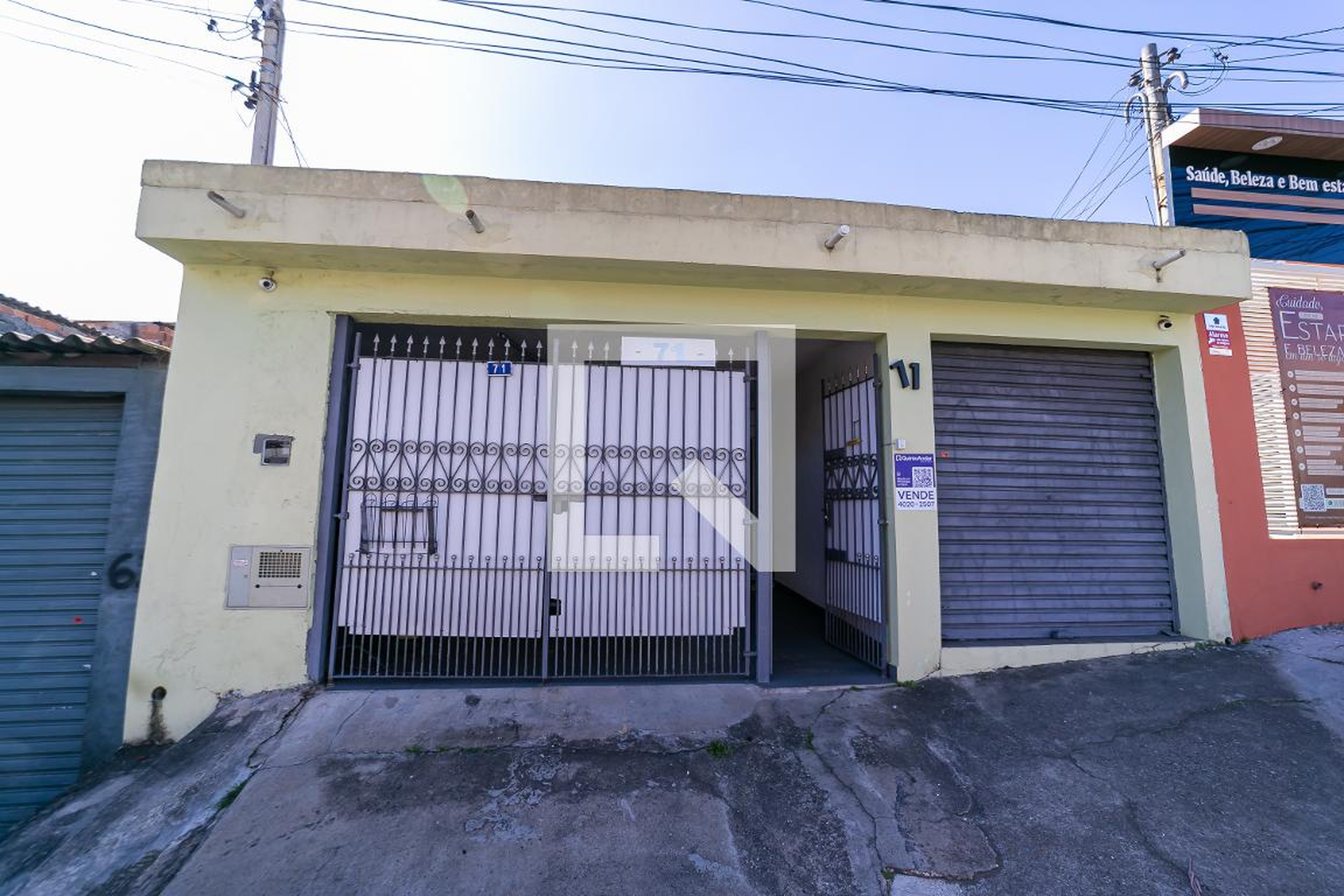 Fachada Condomínio em Avenida Vinte e Quatro de Fevereiro, 71