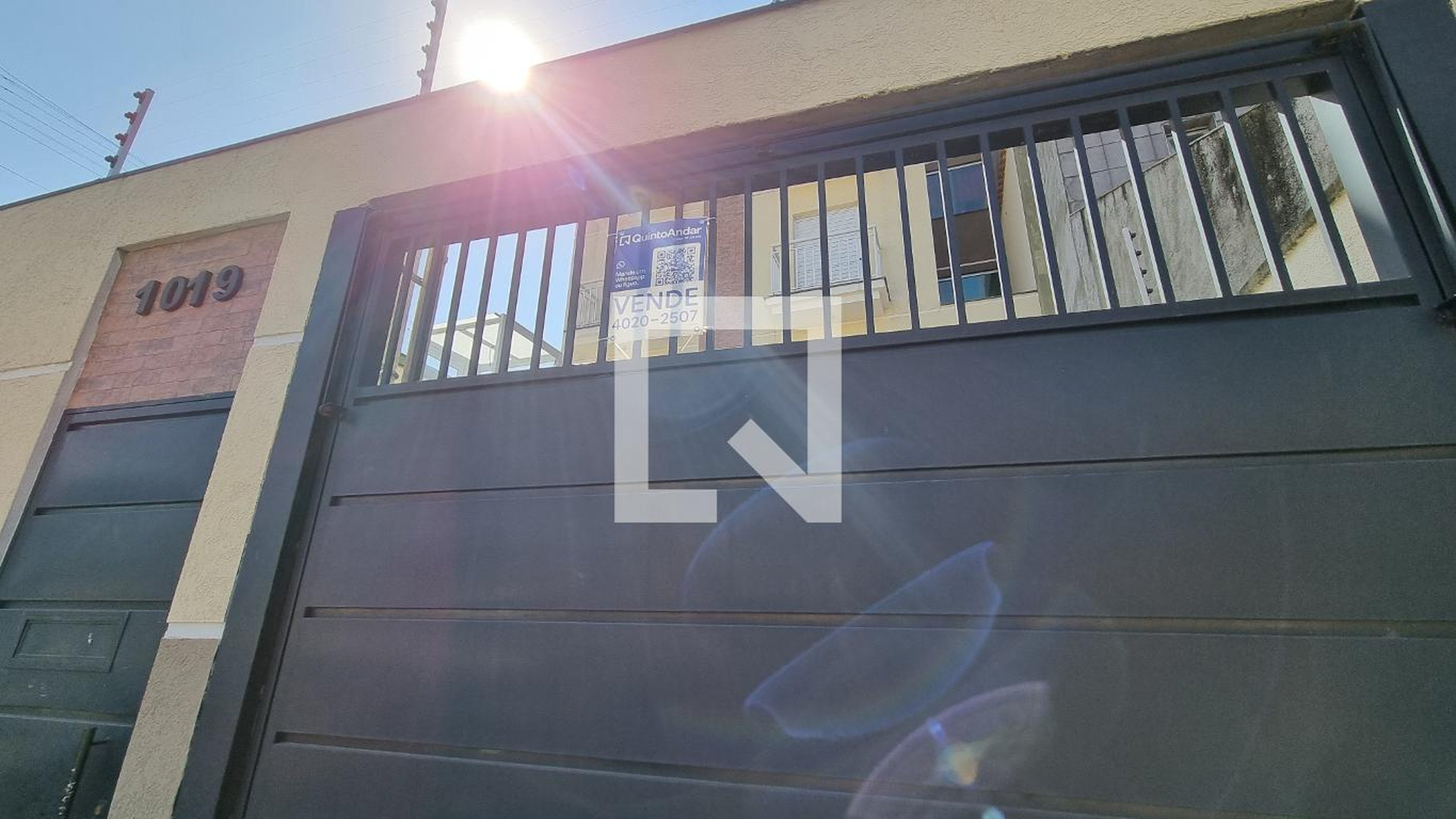 Fachada Condomínio em Rua Sargento Agostinho Ferreira, 1019