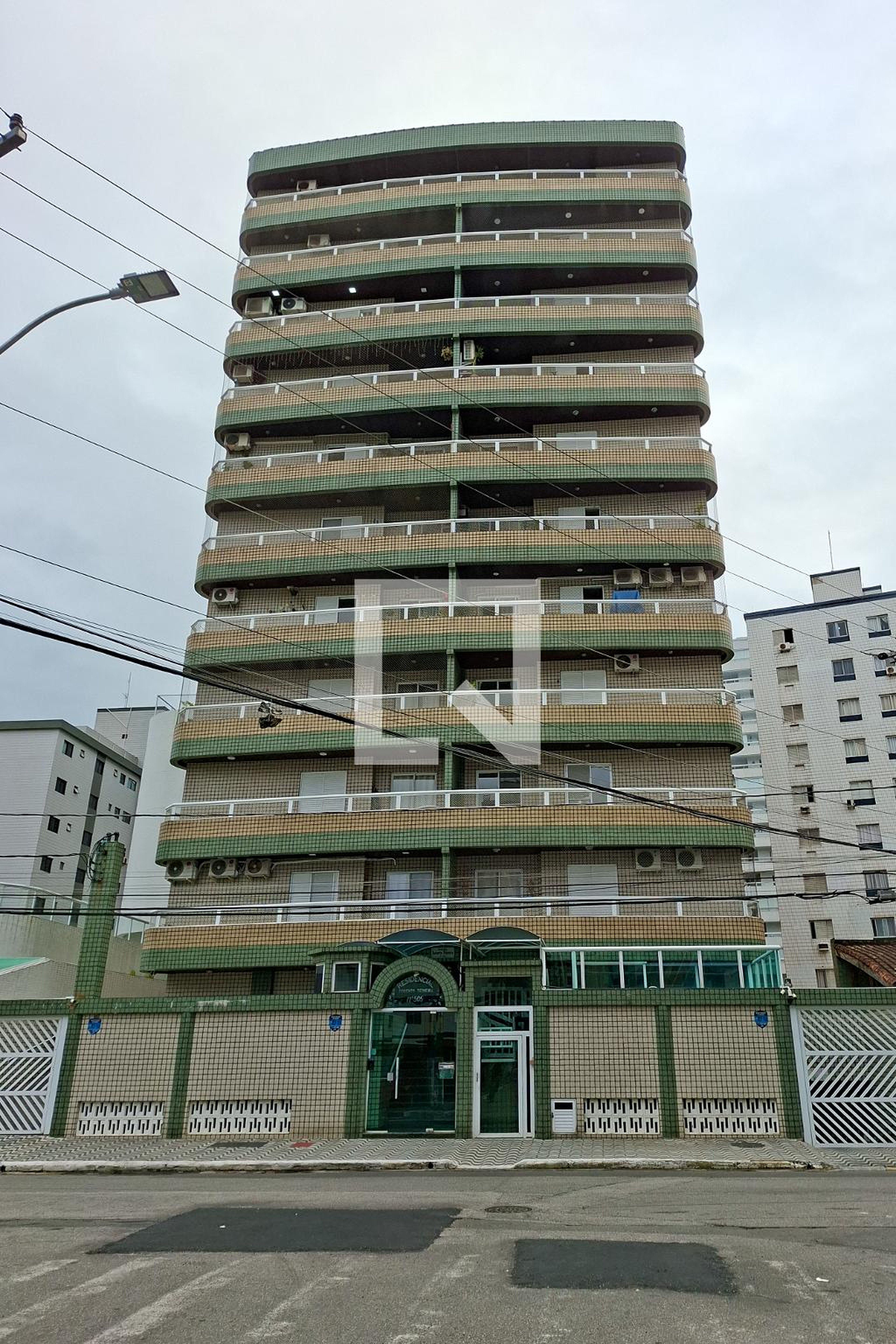 Fachada do Prédio Condomínio Roberto Teixeira