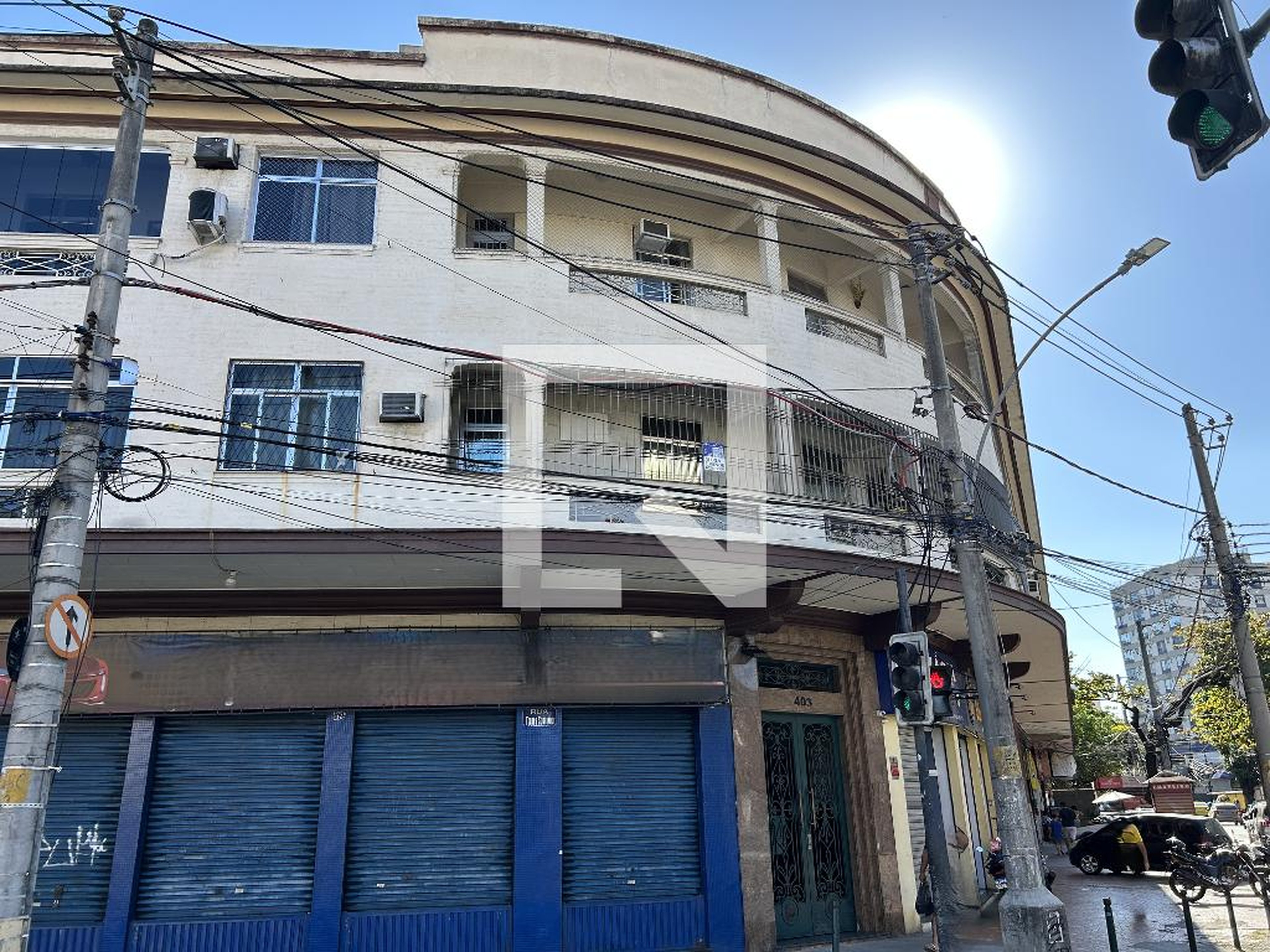 Fachada Condomínio em Rua Capitao Resende, 403