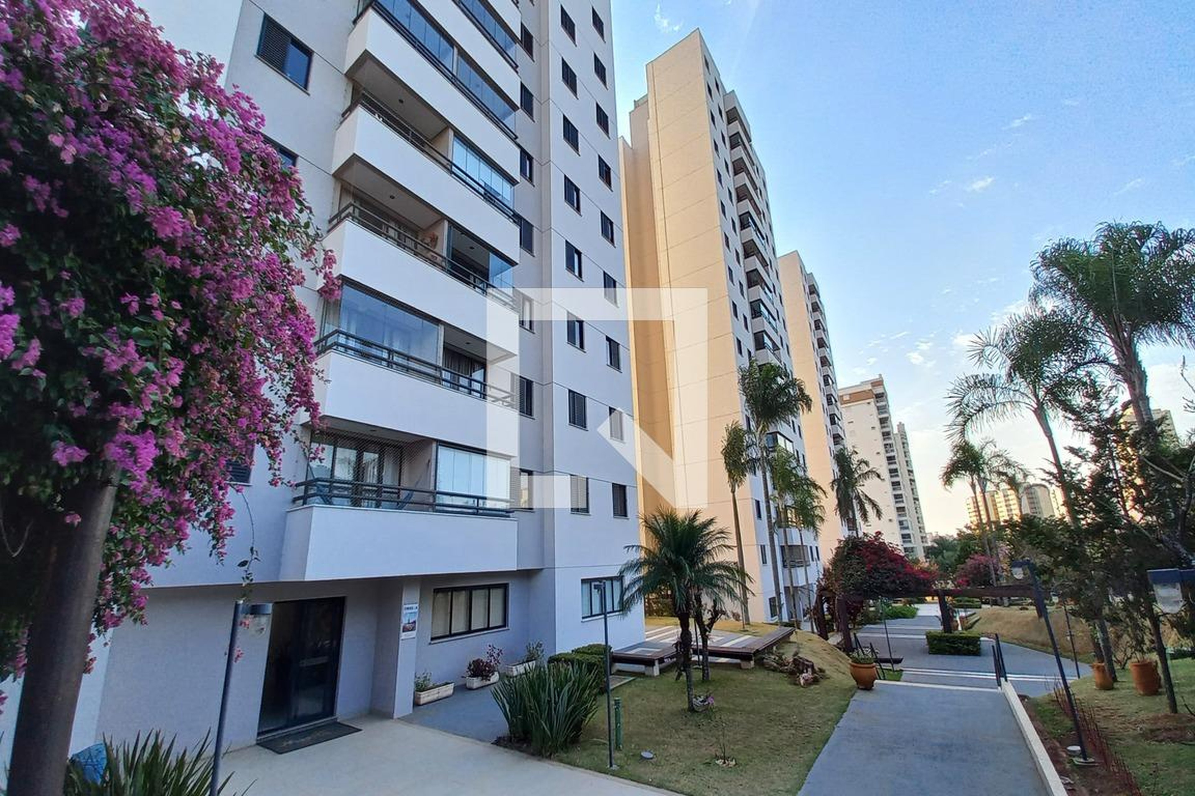 Fachada do Prédio Condomínio em Avenida Maria Emília A. dos Santos de Angelis, 520