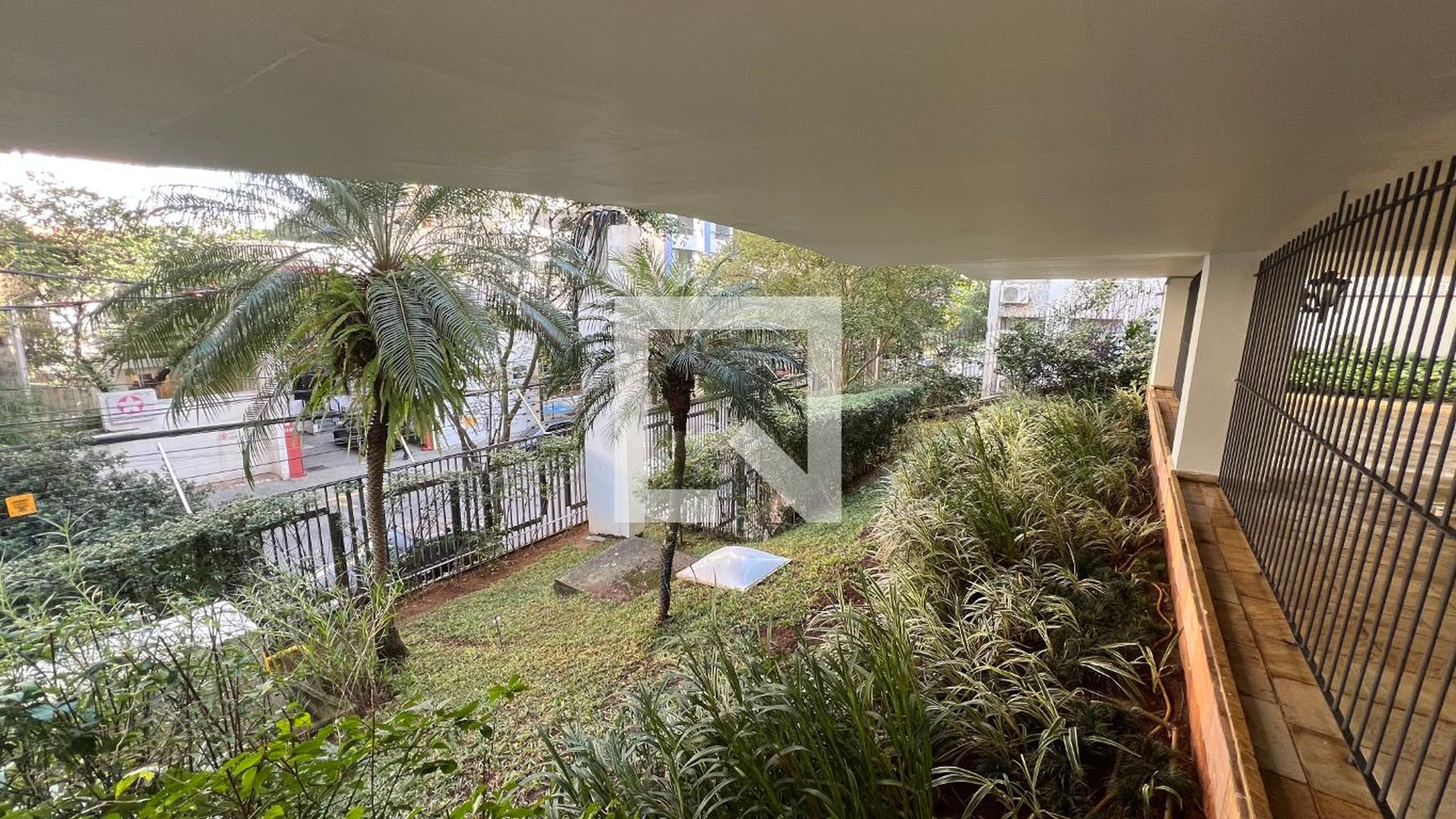 Entrada - Edifício Mediterrane