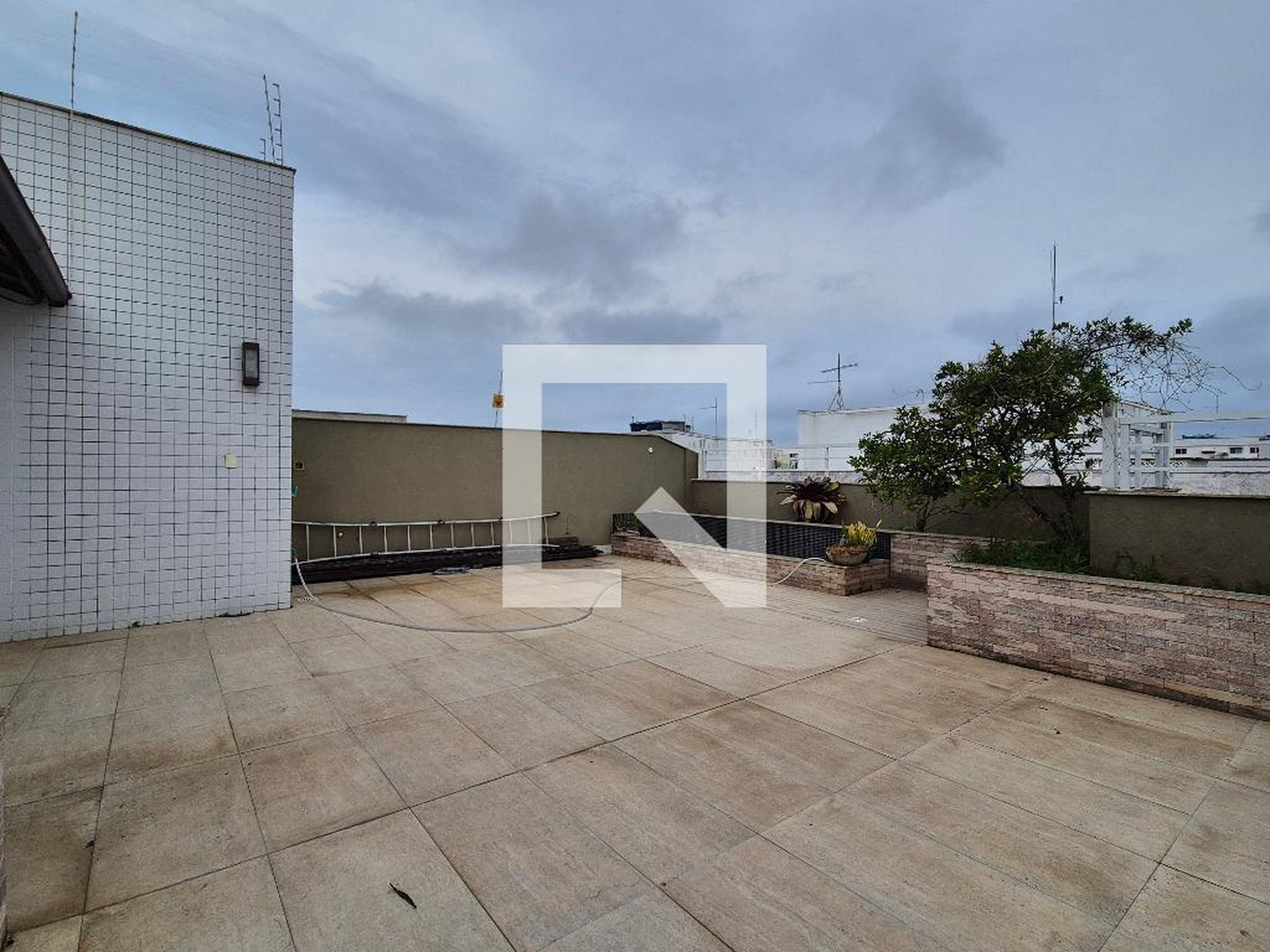 Área externa - Jardim dos Hibiscos