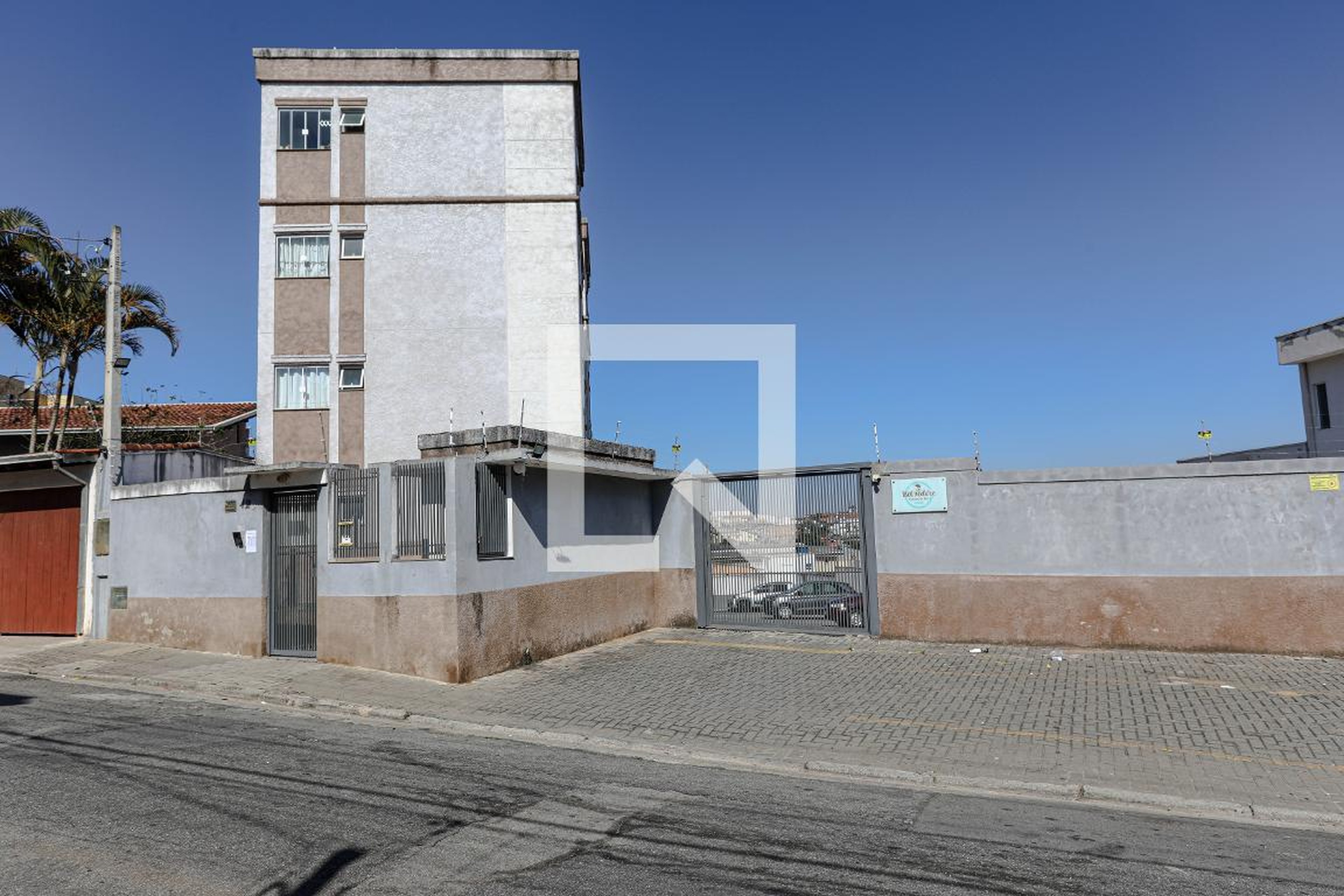 Fachada Condomínio em Rua José Oswaldo Jardim de Azevedo, 420