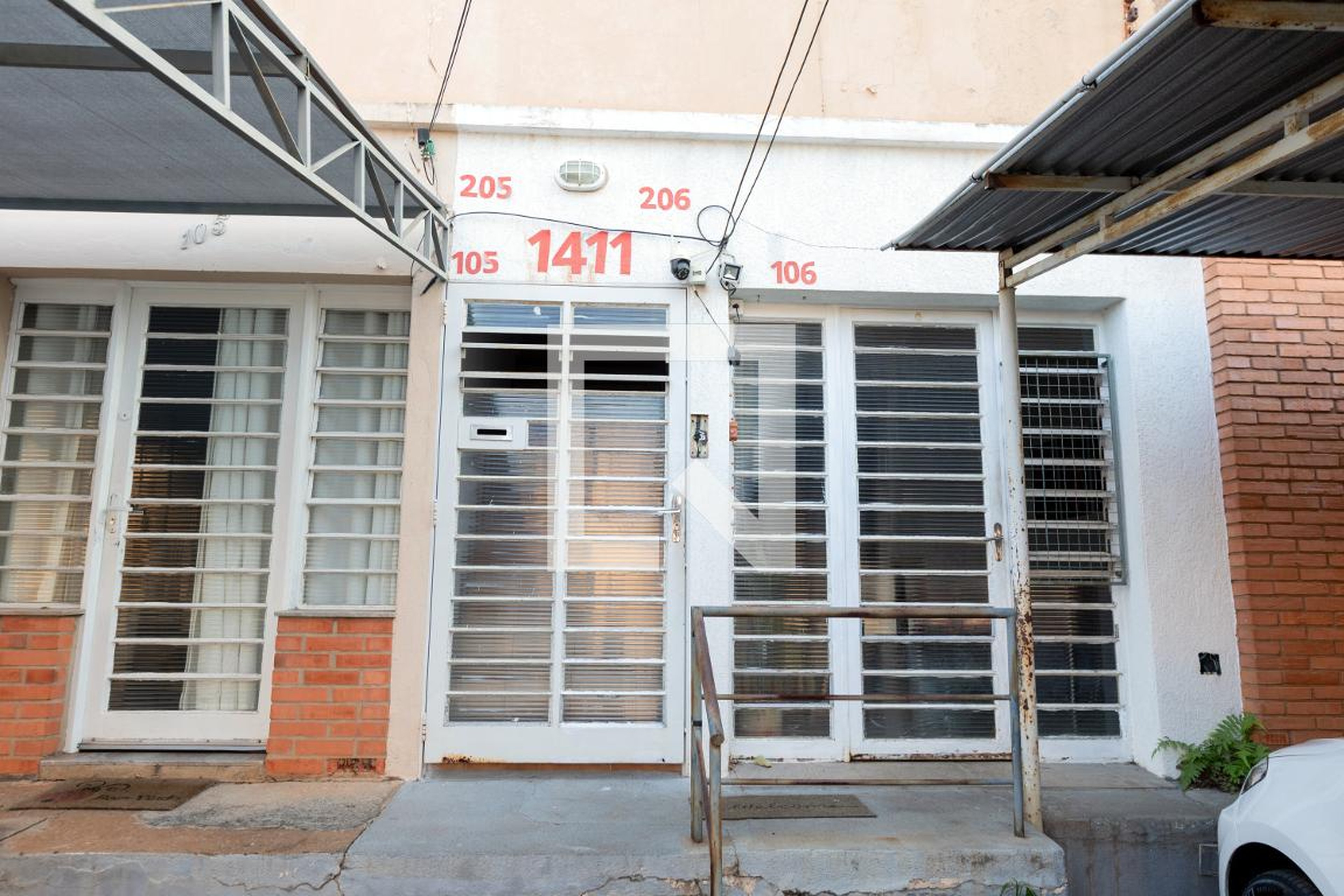 Fachada Condomínio em Rua Doutor Buarque de Macedo, 144