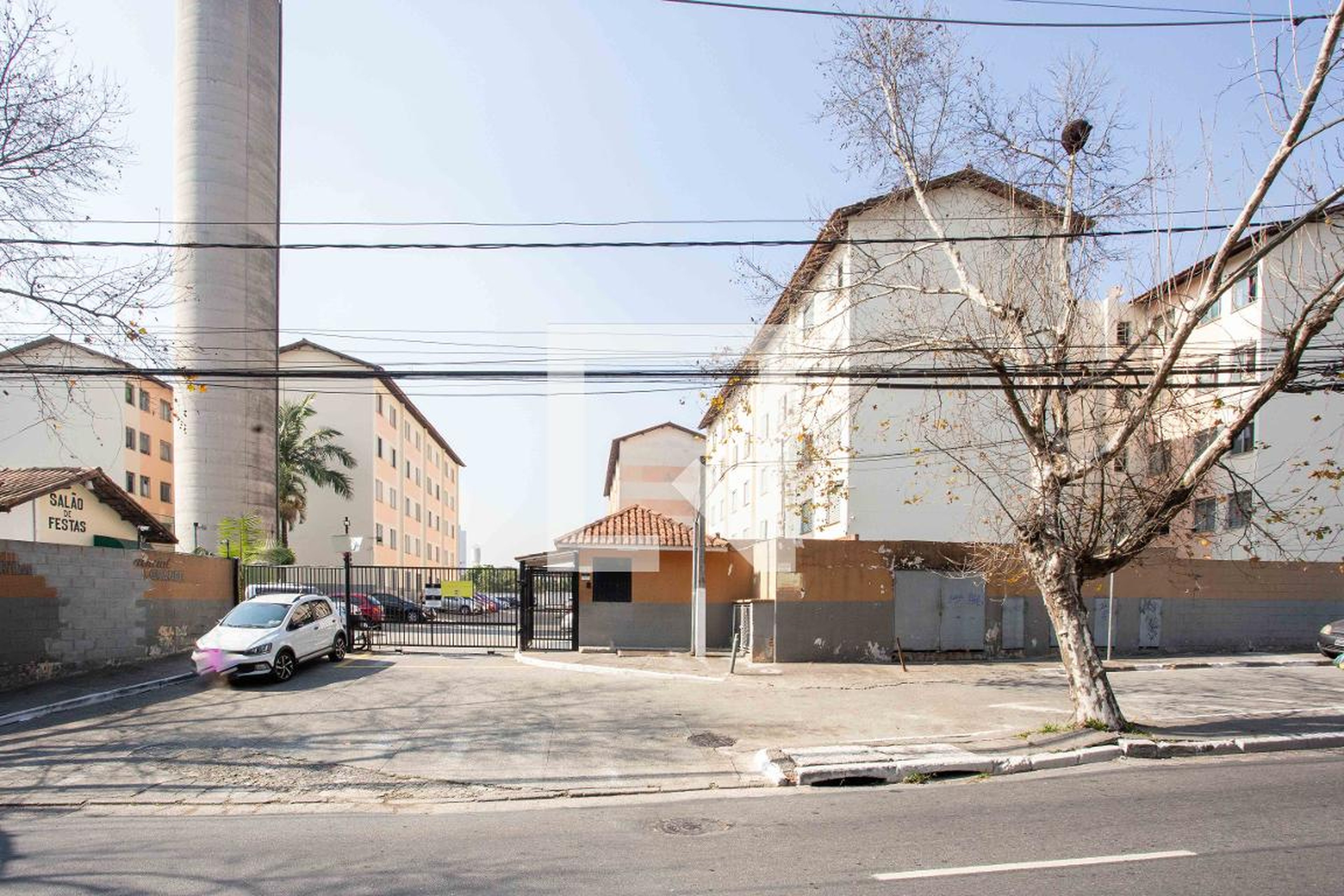 Fachada do condomínio Condomínio em Avenida Casa Grande, 1710