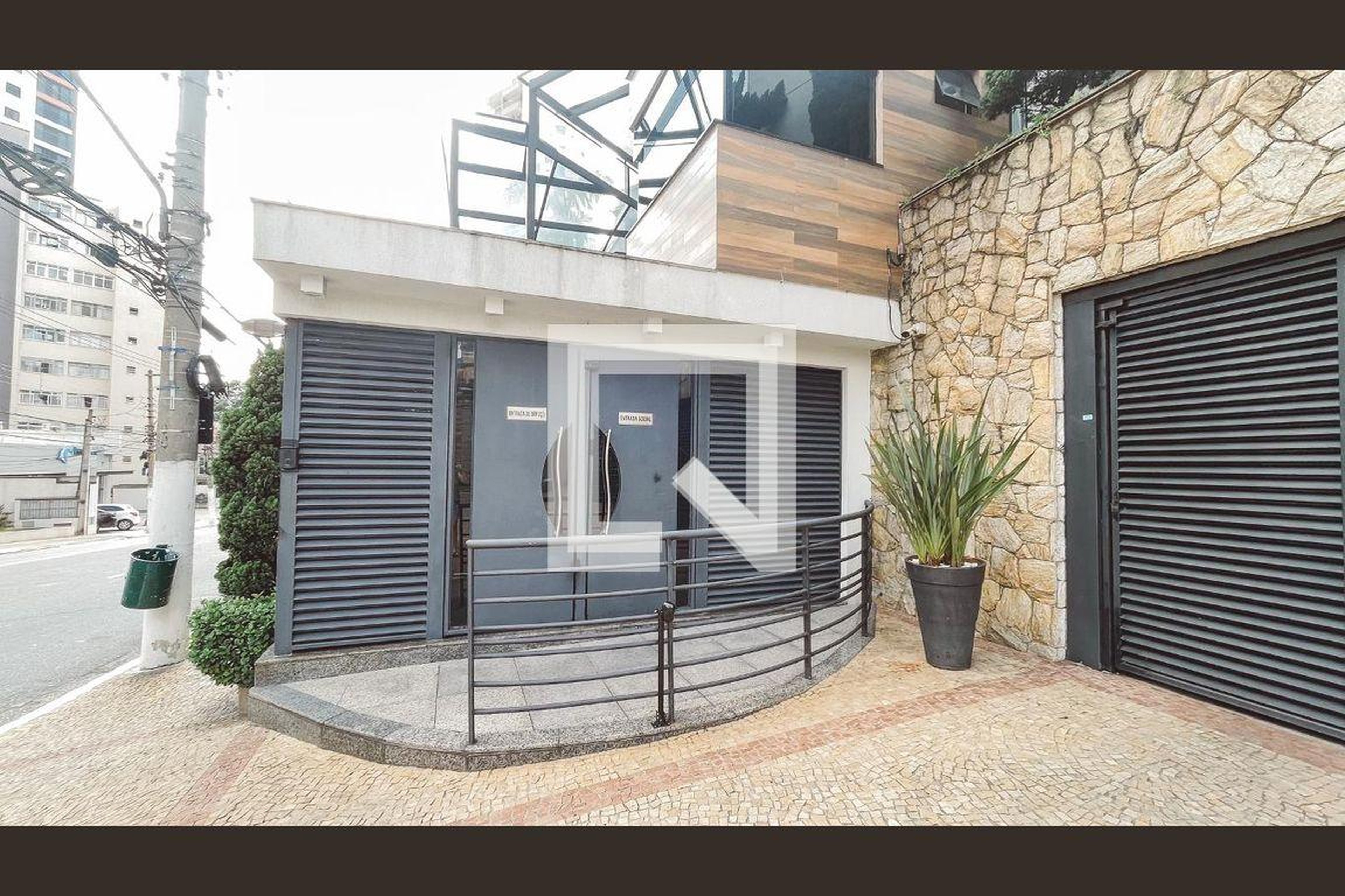 Fachada do Prédio Condomínio Rhodes