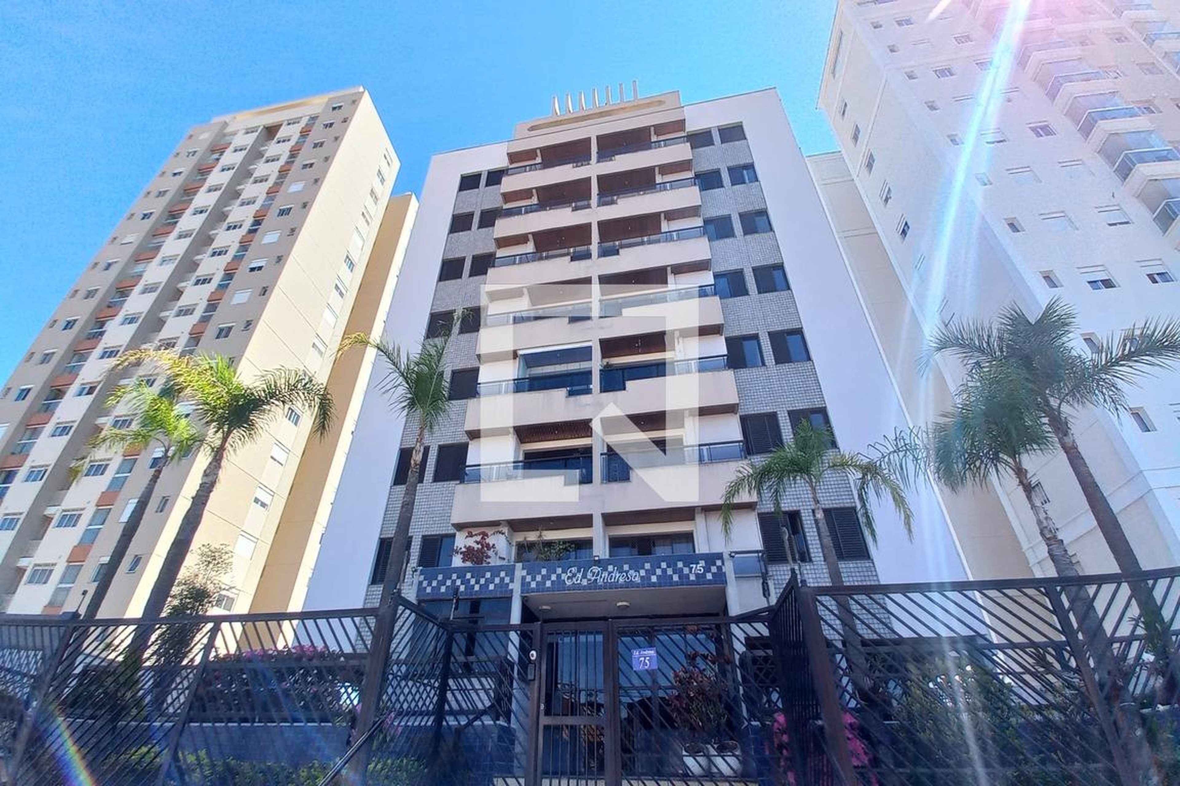 Fachada do Prédio Condomínio em Rua Benedito Ferreira Marquês, 75