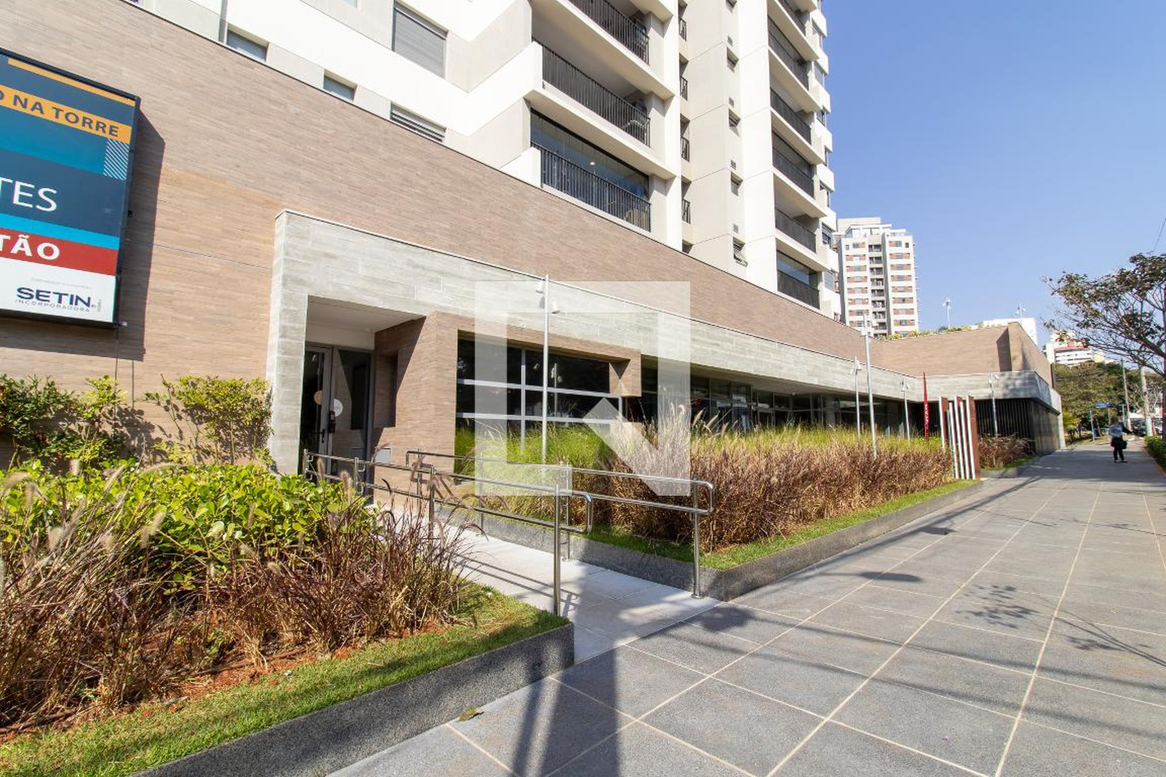 Fachada Condomínio Vestra Cambuí