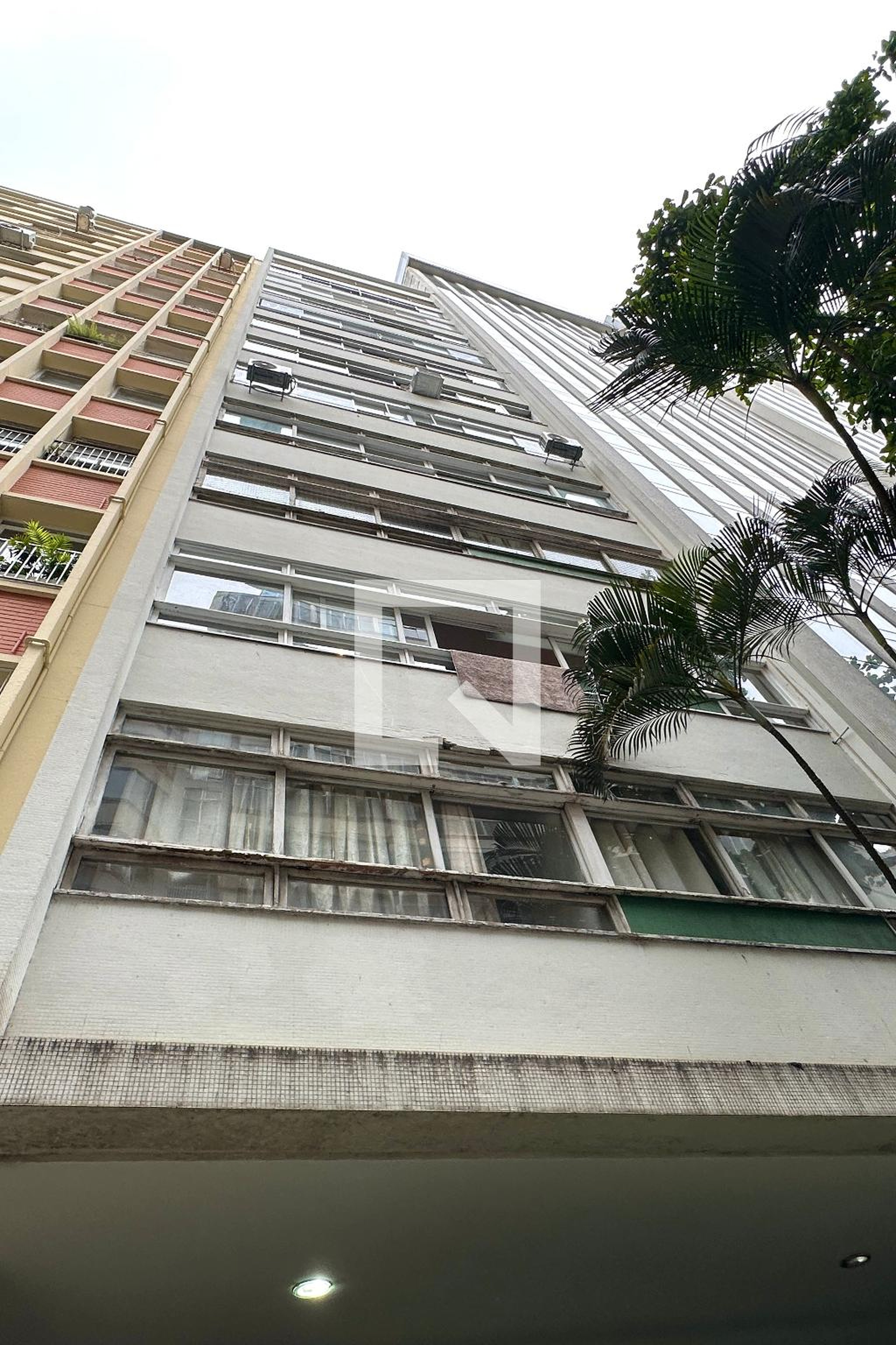 Fachada Condomínio em Rua Gustavo Sampaio, 336