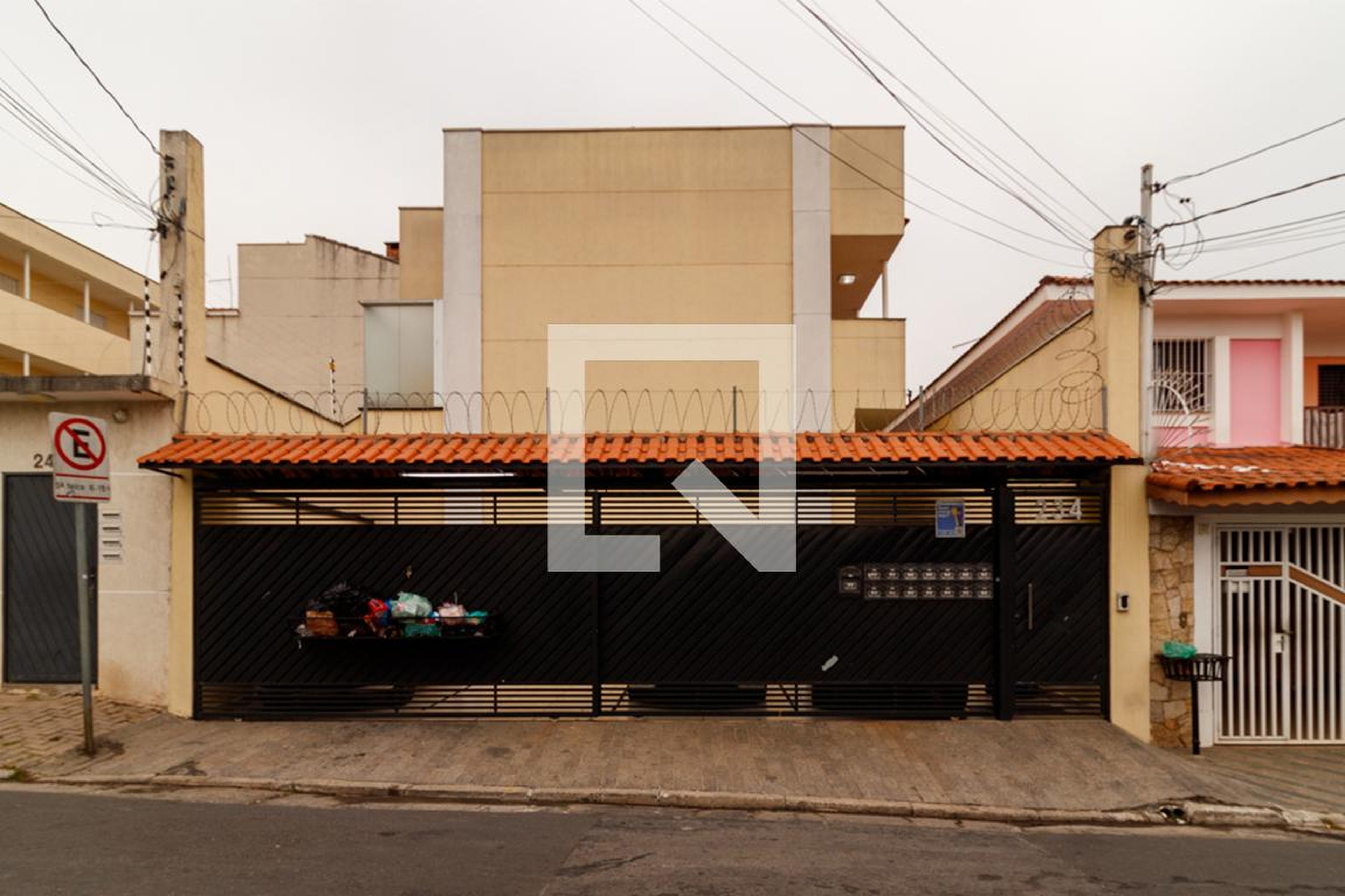 Fachada Condomínio em Rua Campêlo, 234