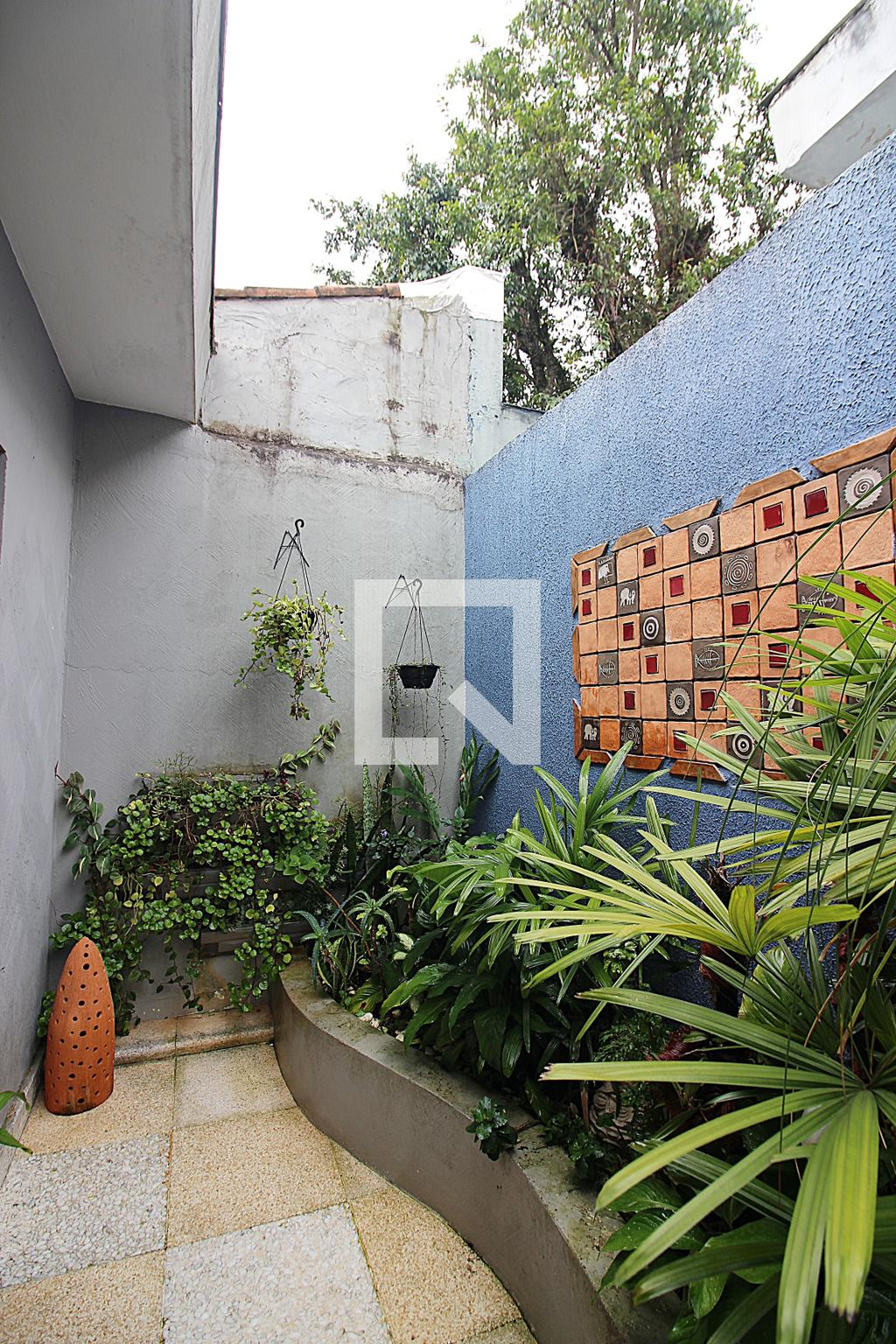 Área Externa Condomínio em Rua Sílvio Felice Vazzola, 187