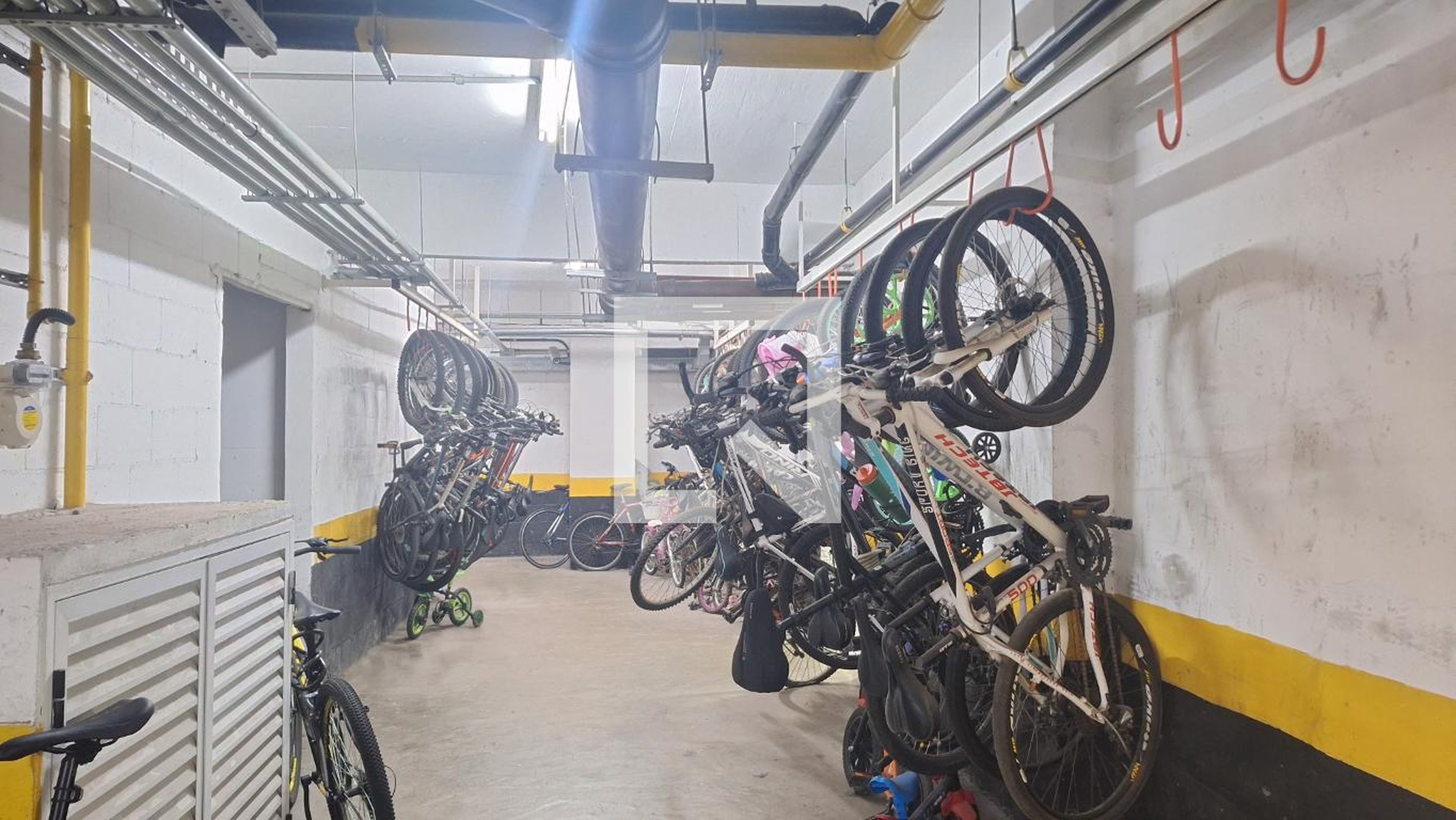 Bicicletário - Central Life Club