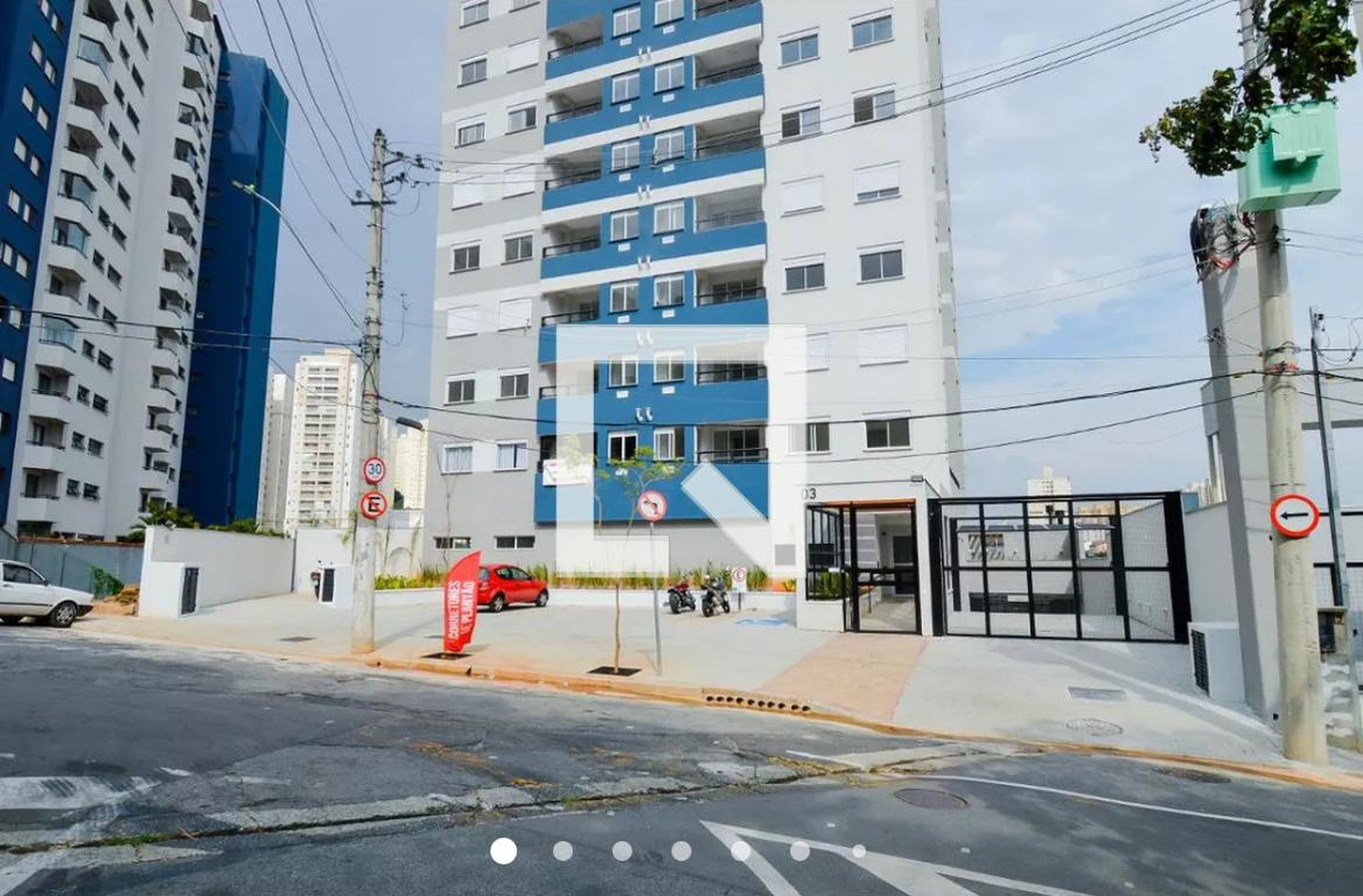 Fachada do Prédio Condomínio LogHouse Lago dos Patos