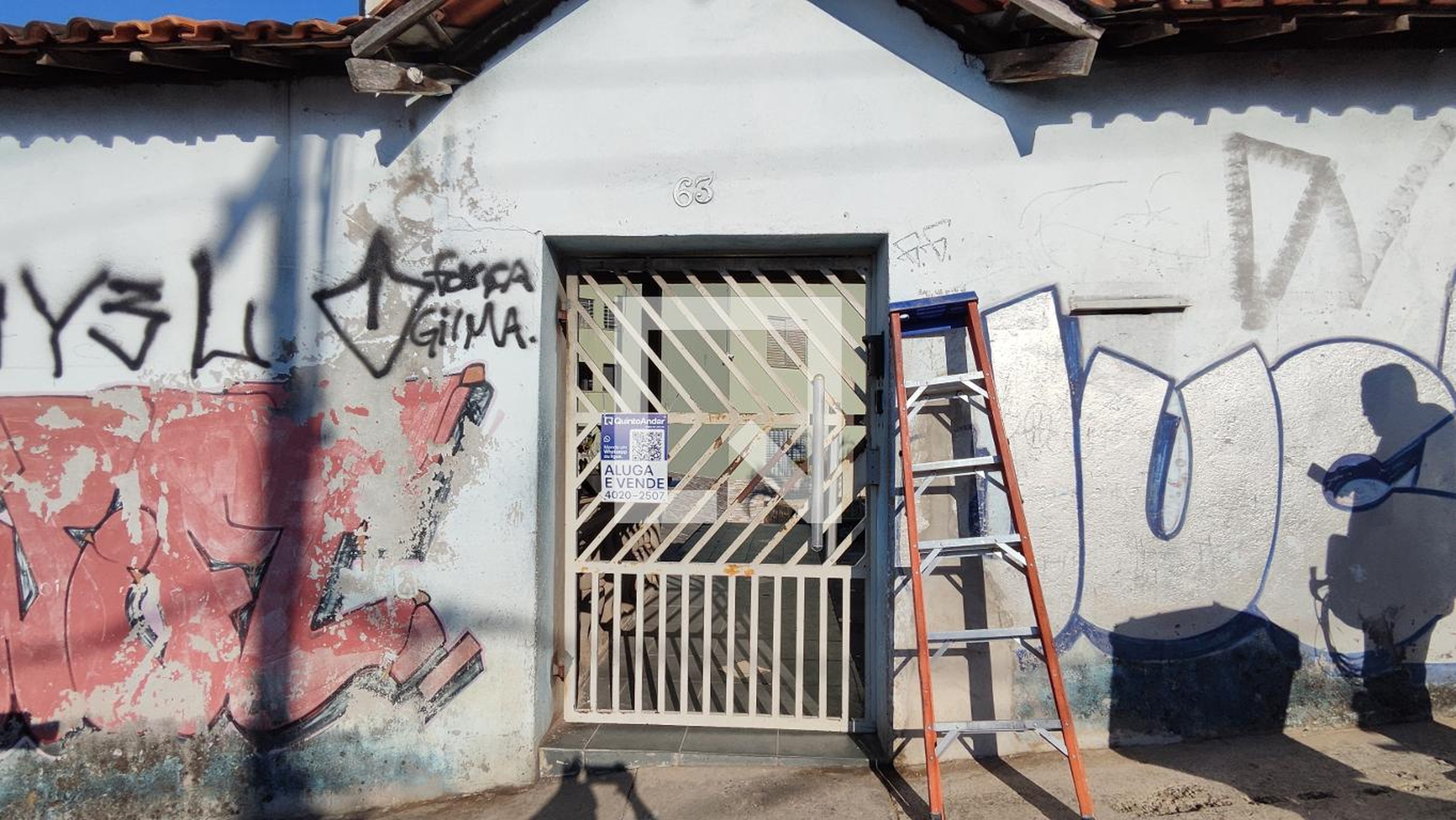 Fachada Condomínio em Rua Marcos Roberto Cavazana, 63